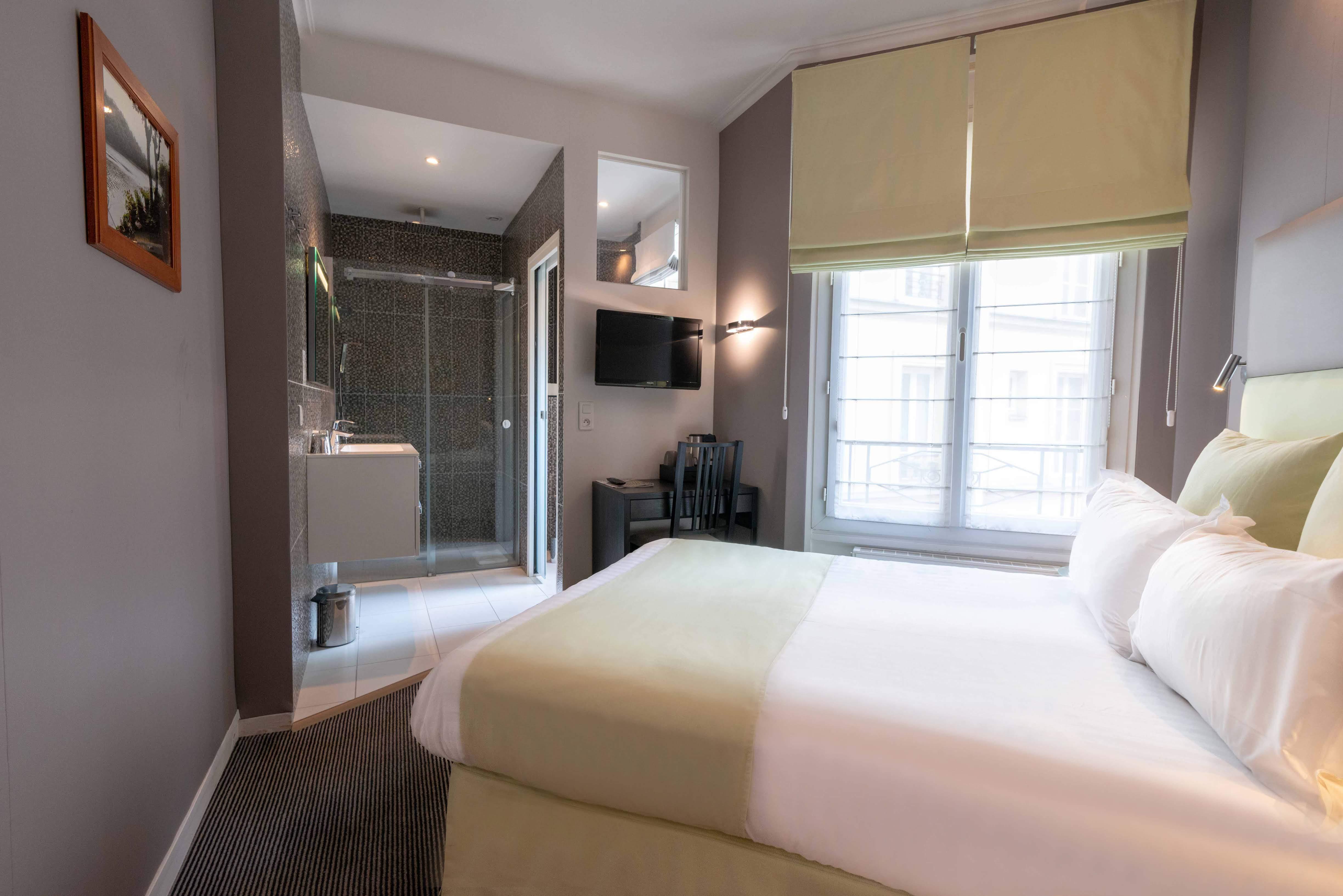 Makom Pereire 3*