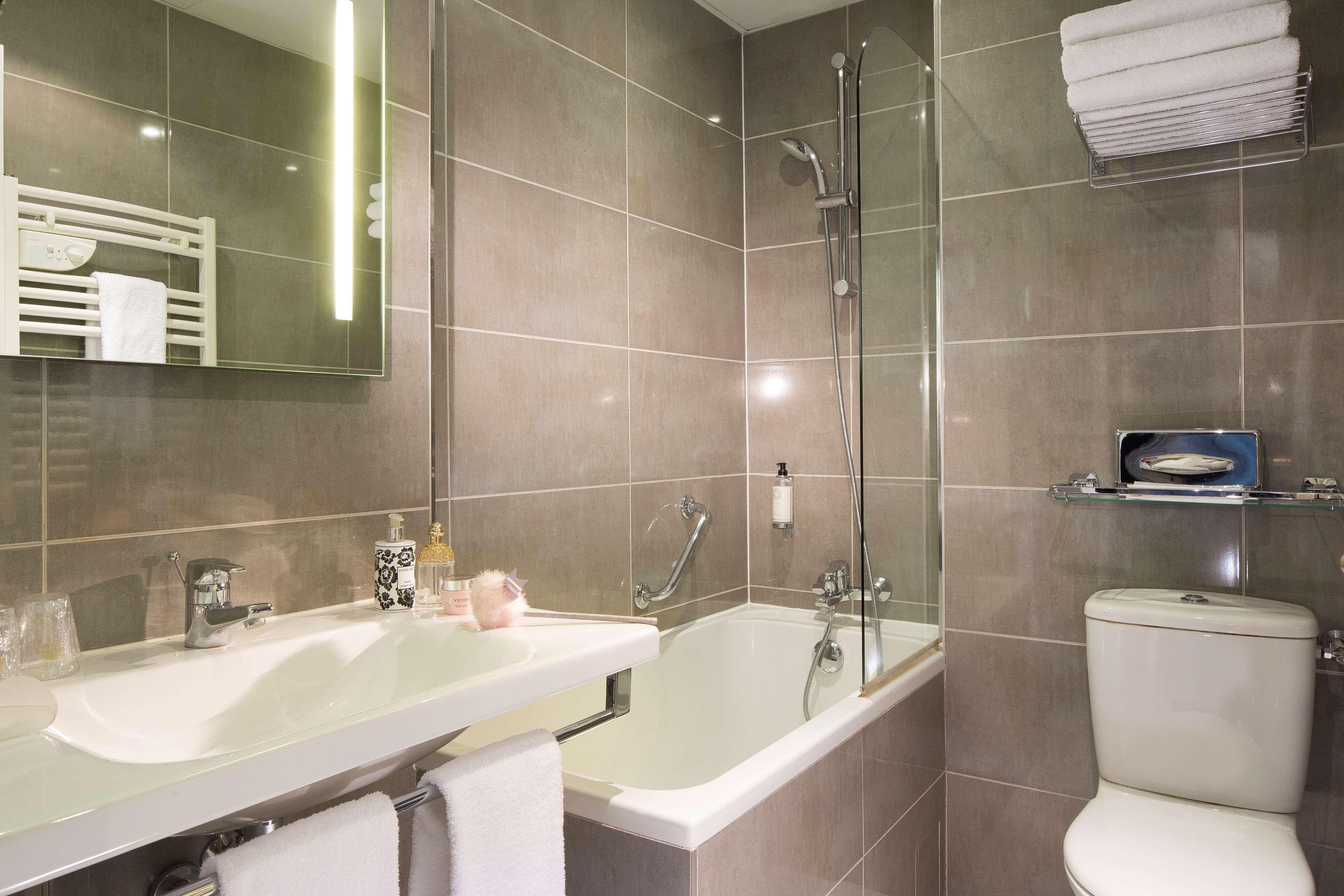 Western Anjou Lafayette Hotel Paris