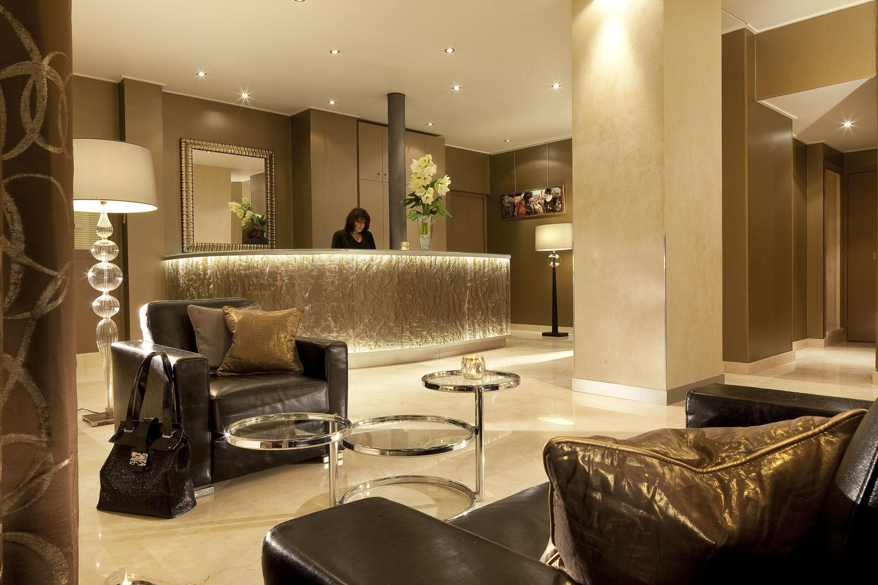Hotel Western Anjou Lafayette Paris