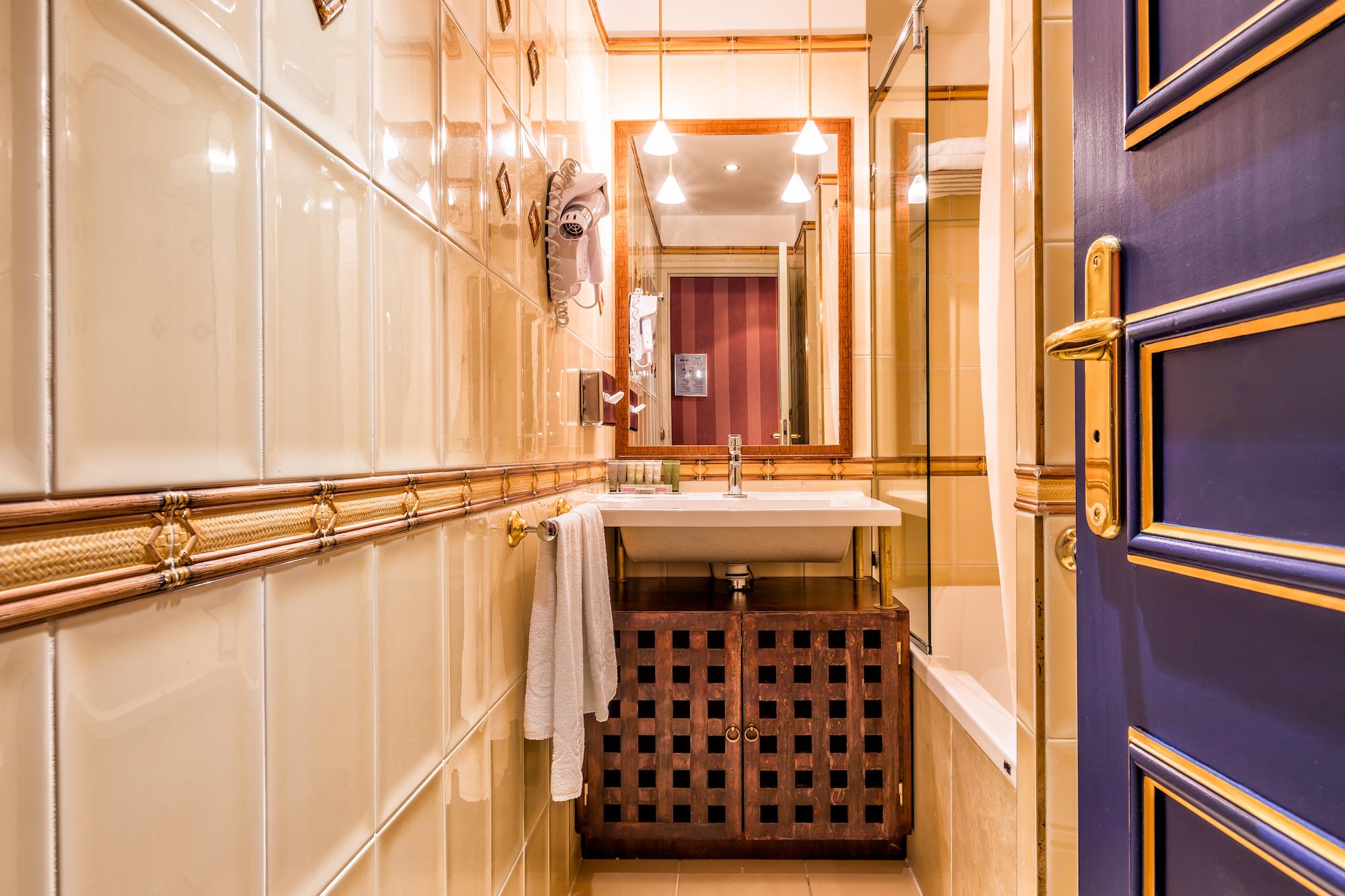 Panthéon Hotel 4*