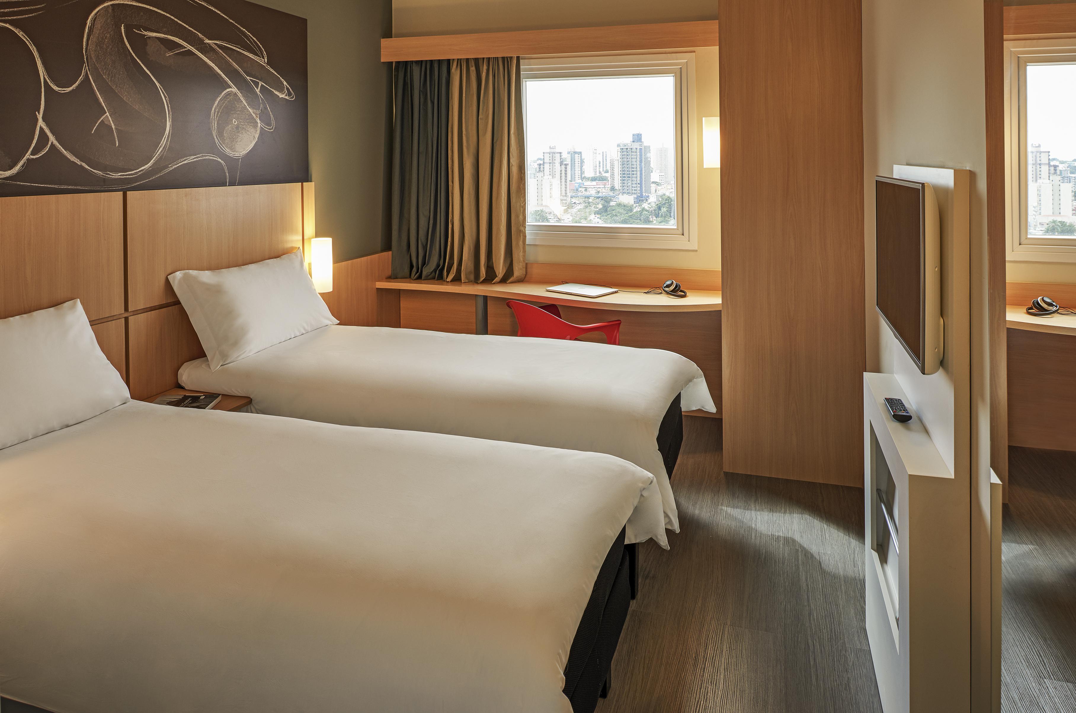 Hotel Ibis Montmartre 18ème Paris