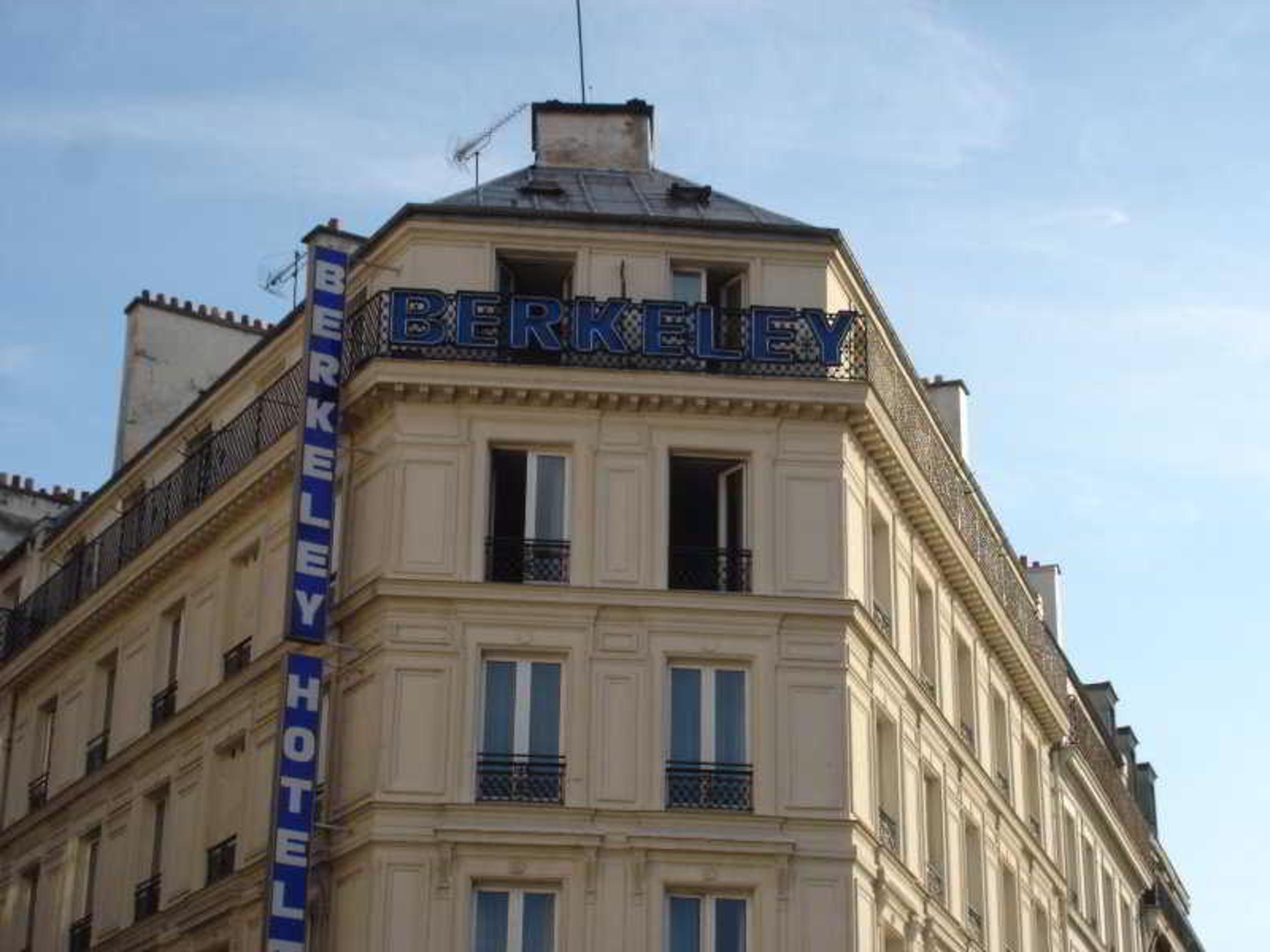 Berkeley Hotel 3*