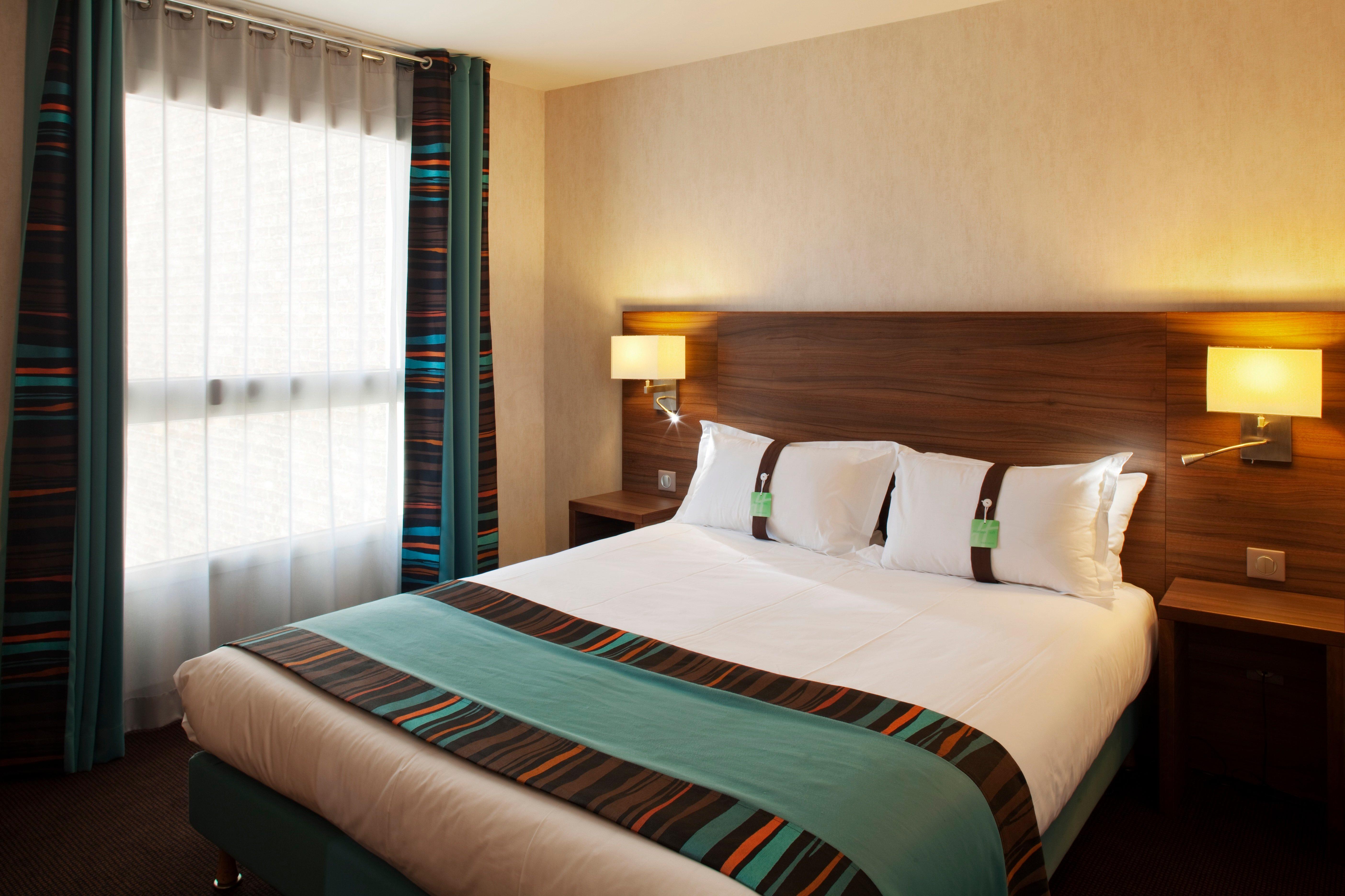 Hotel Holiday Montmartre By Ihg 4*
