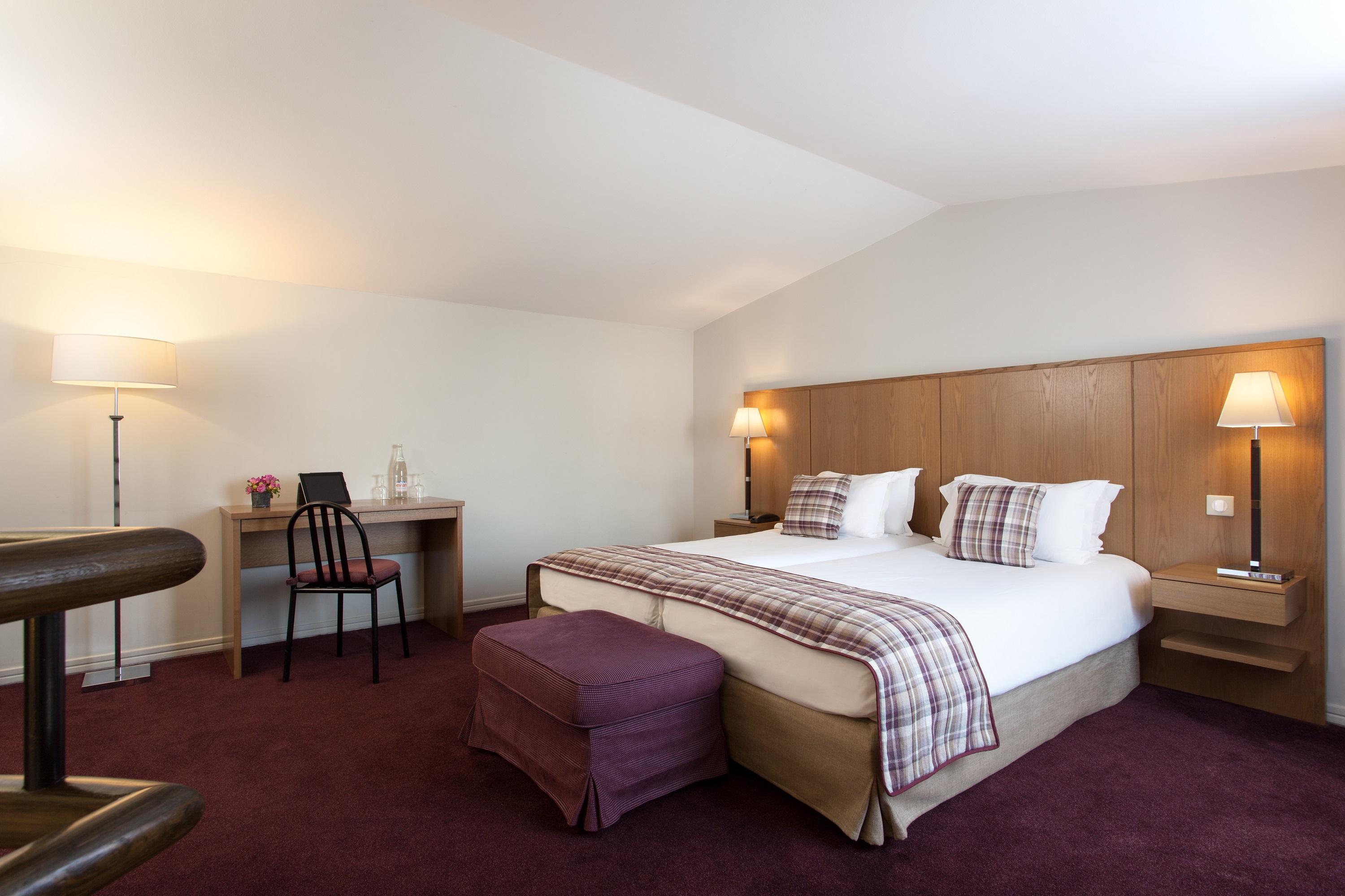 La Du Roy Champs Elysees Hotel 4*