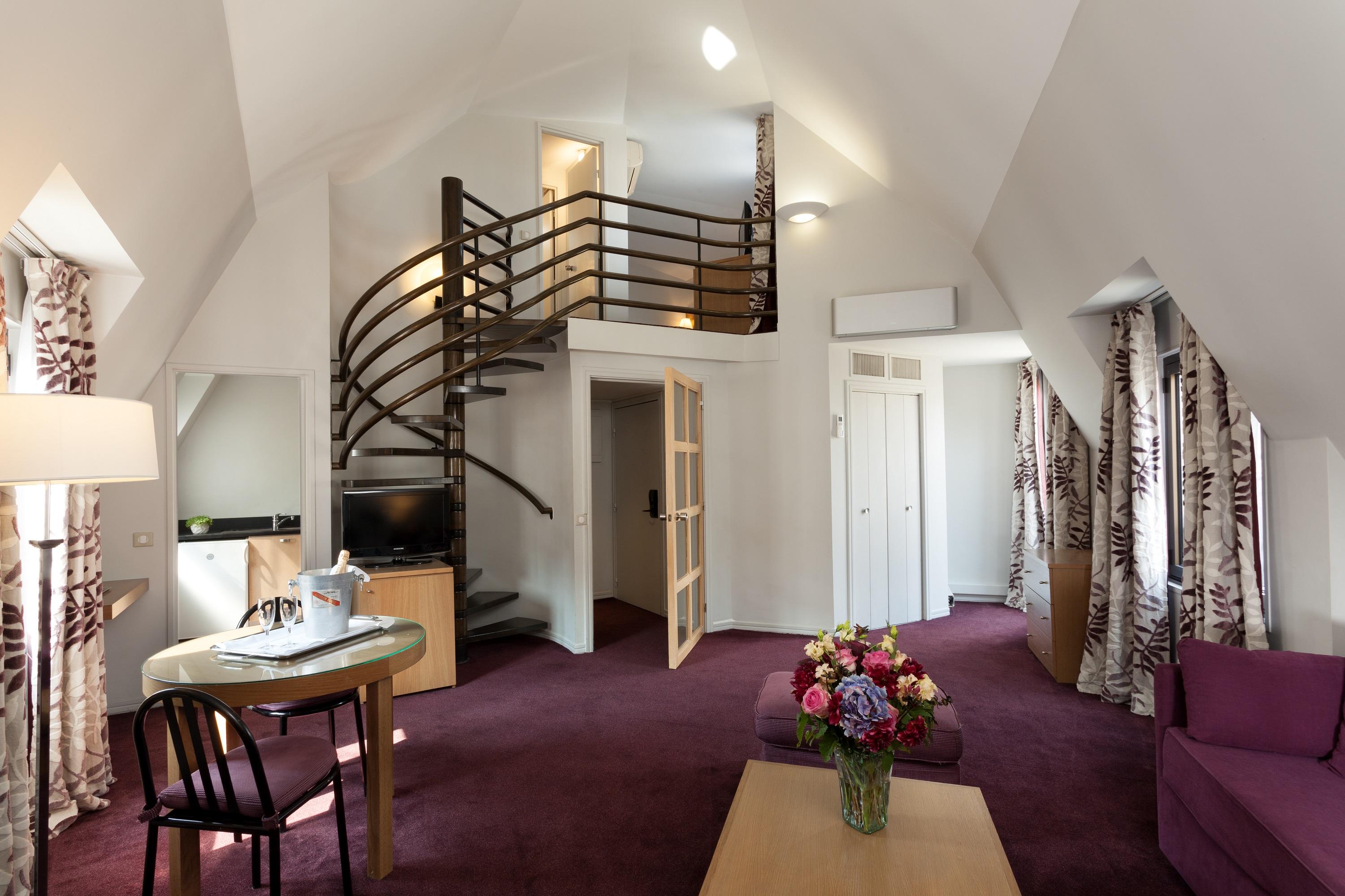 La Du Roy Champs Elysees 4*