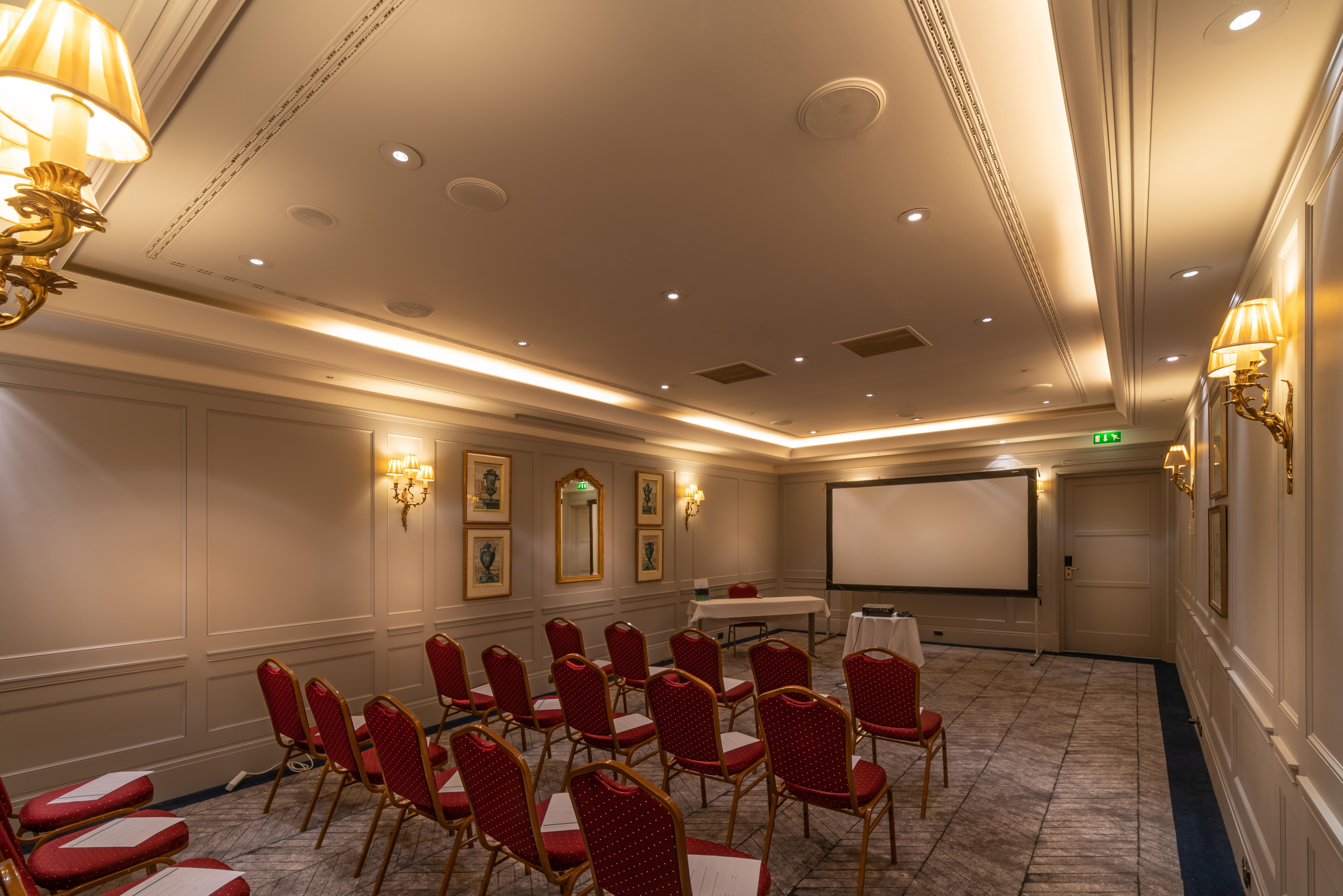 Hotel M Social Opera 4*