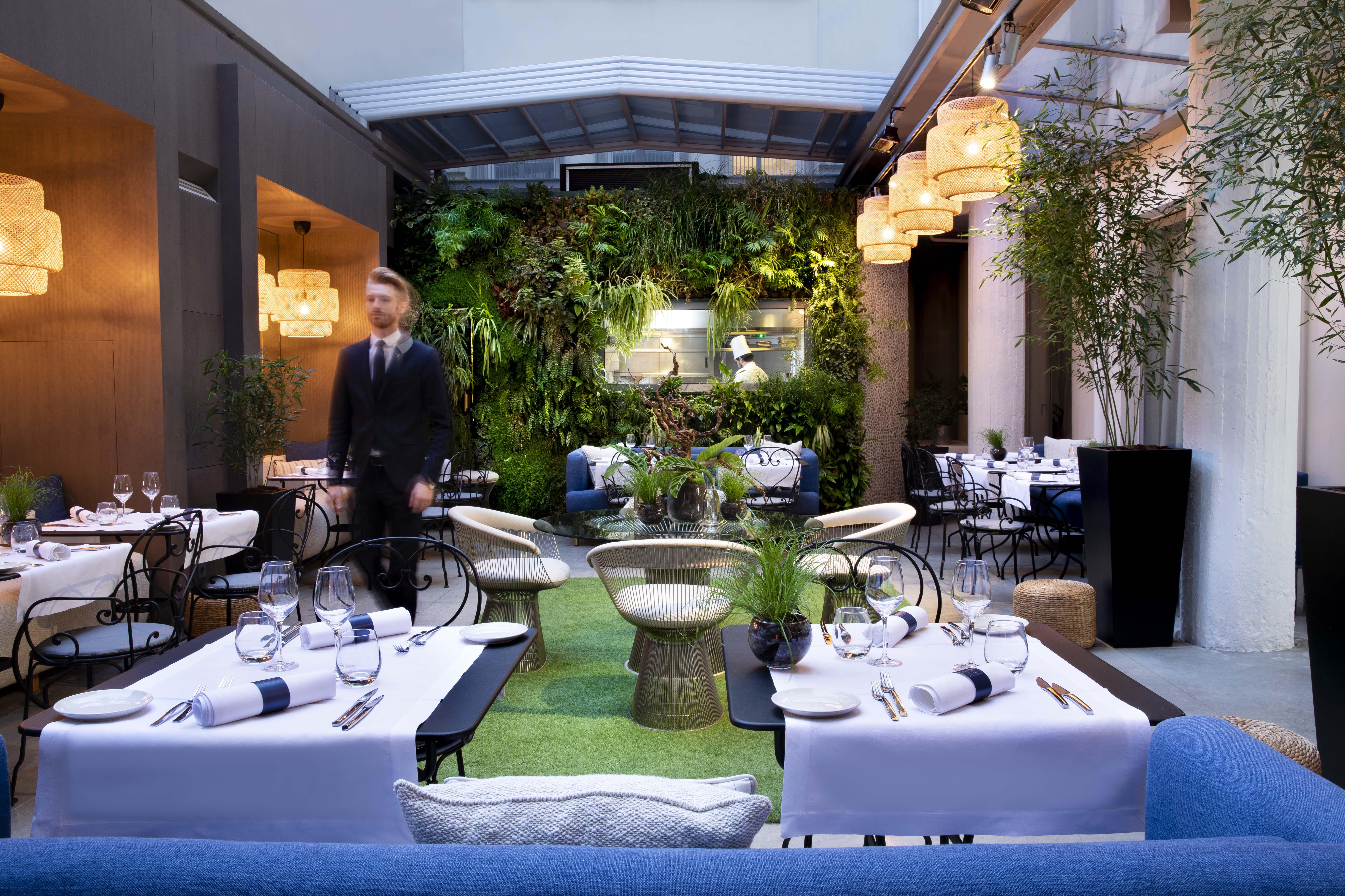De Sers Champs Elysees 5* Paris
