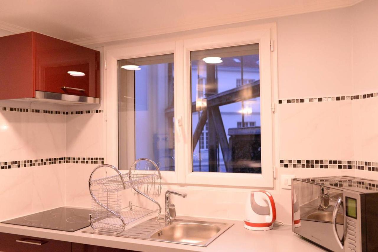 Beau Meuble 2min Du Moulin Rouge Apartment Paris