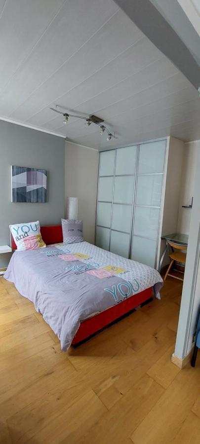 Apartment Coquet Sur Les Hauteurs De Montmartre