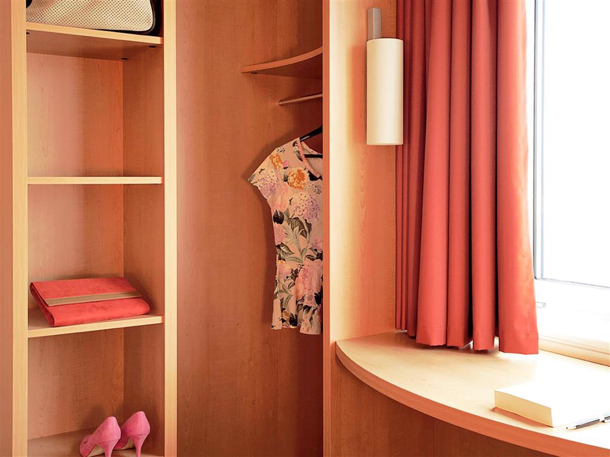 Ibis Ornano Montmartre Nord 18eme Hotel