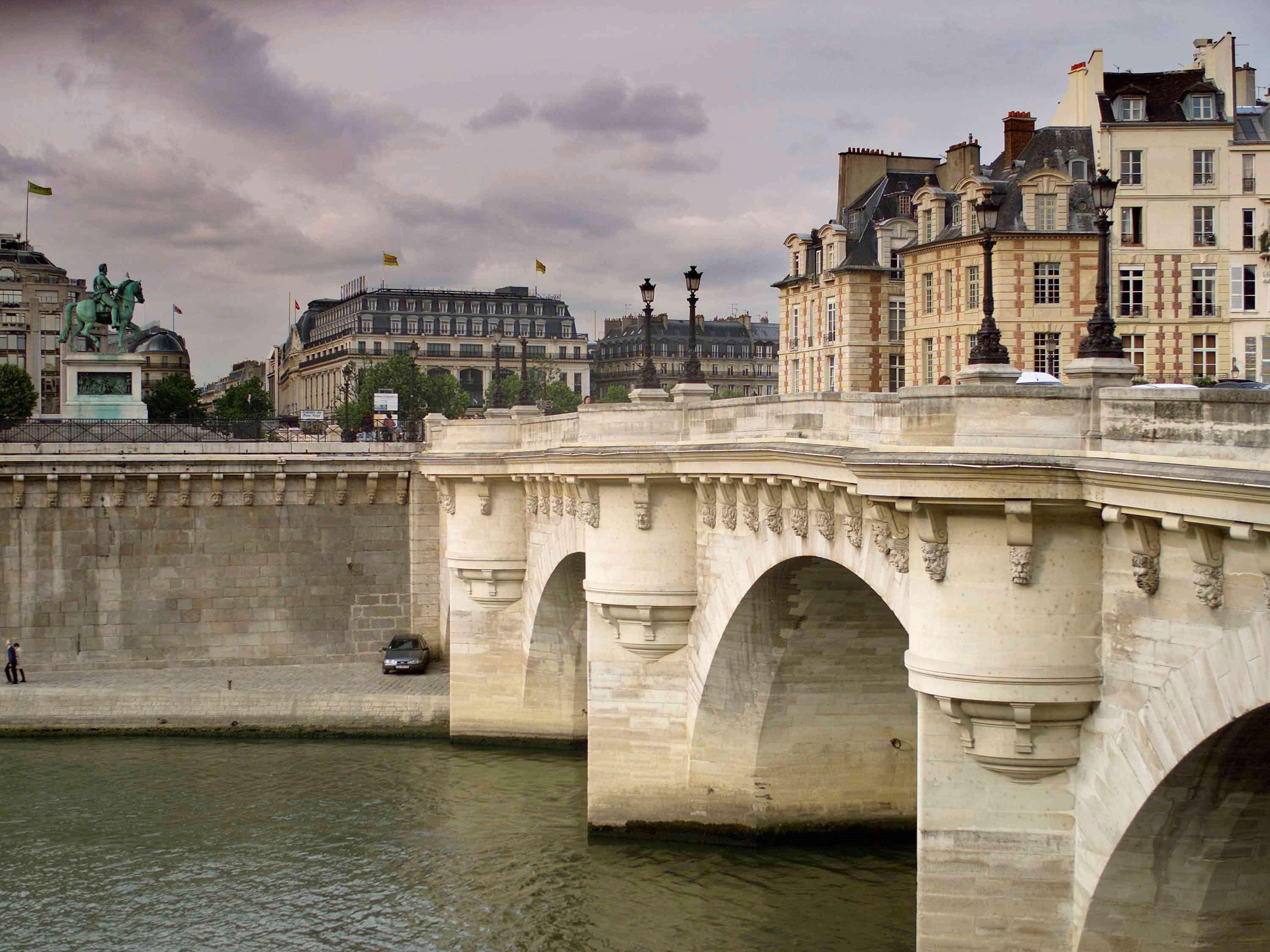 Ibis Canal Saint Martin Paris