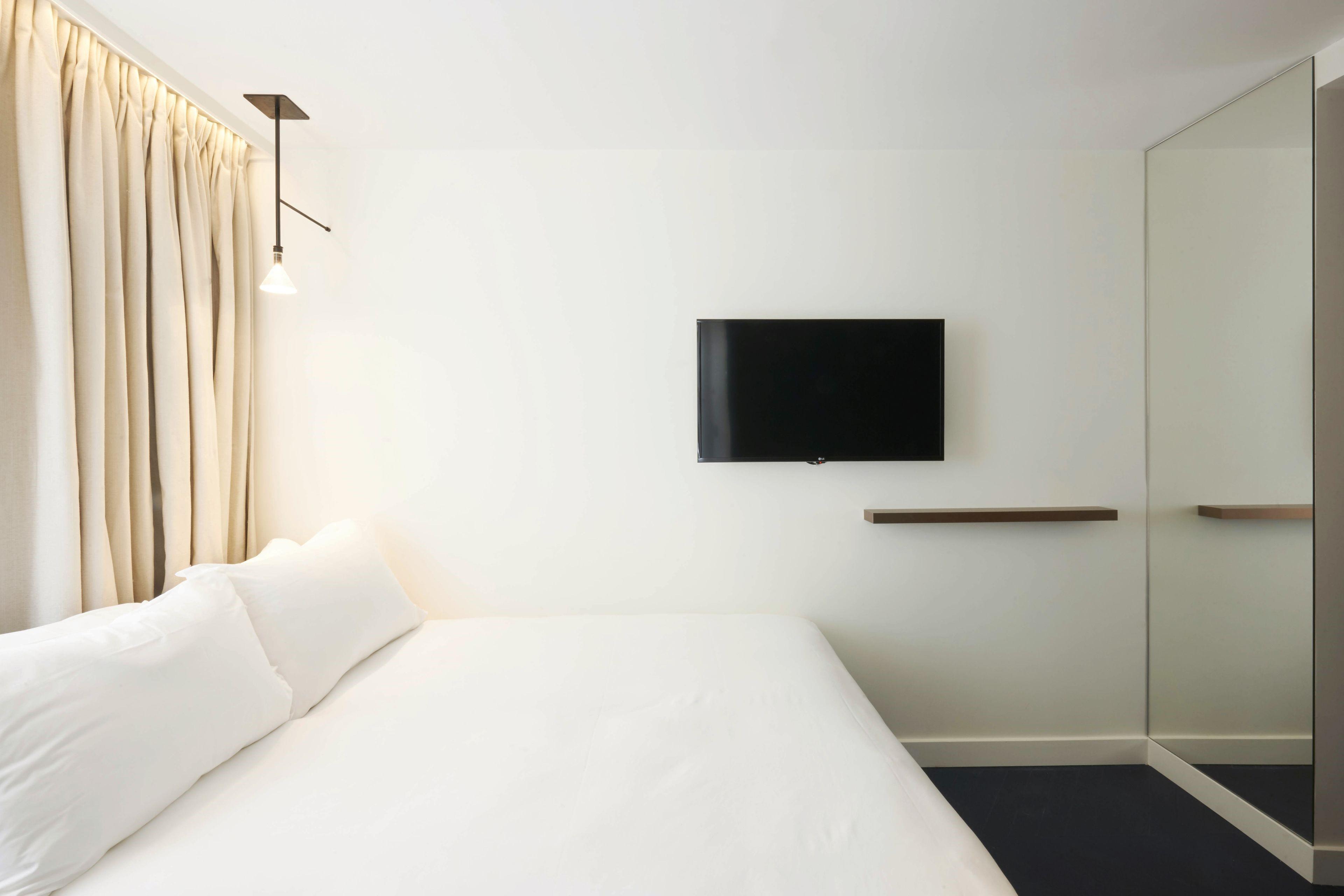 Perpetual Elysee Montaigne Hotel Paris