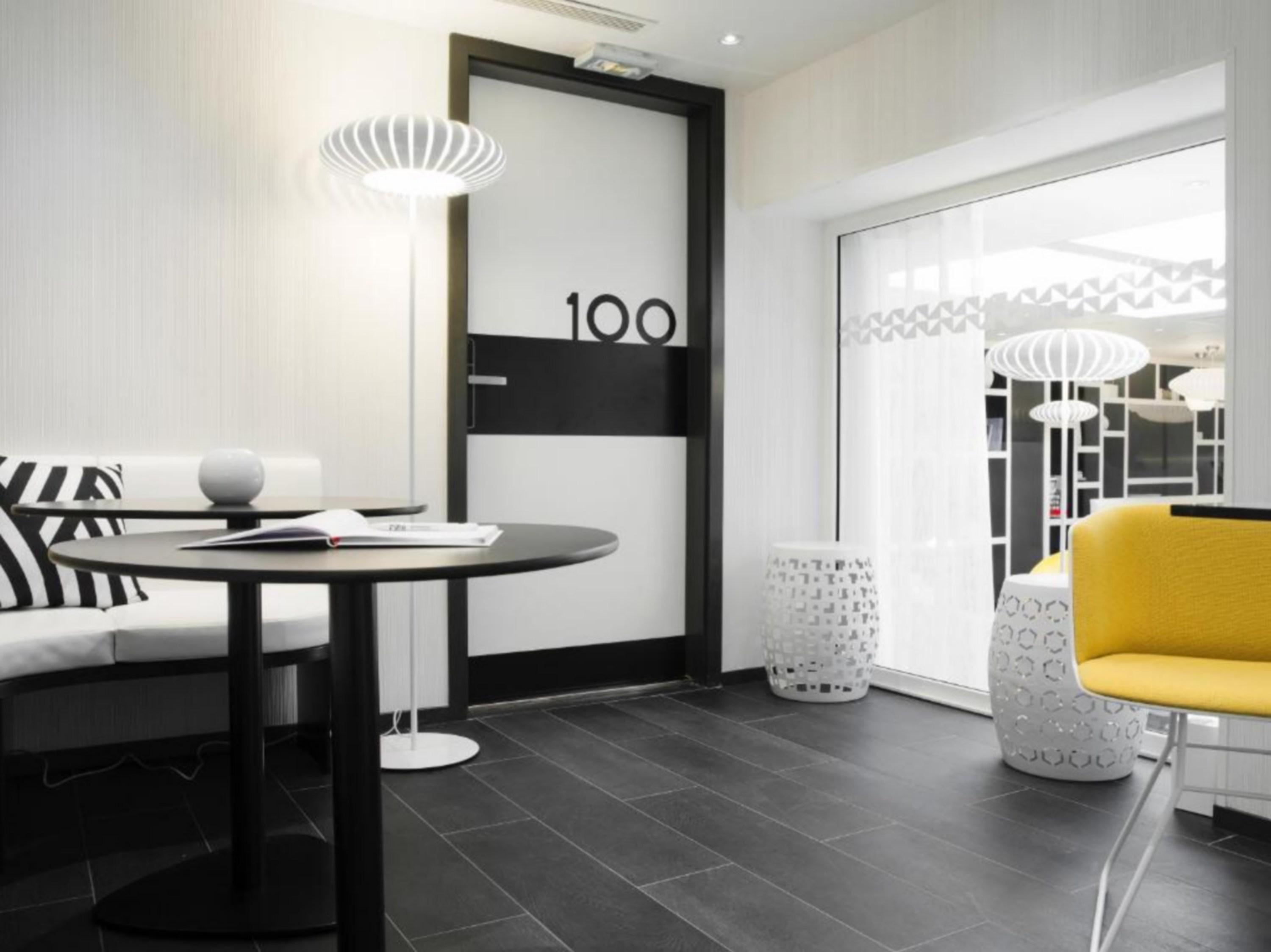 Ekta Champs Elysees Hotel