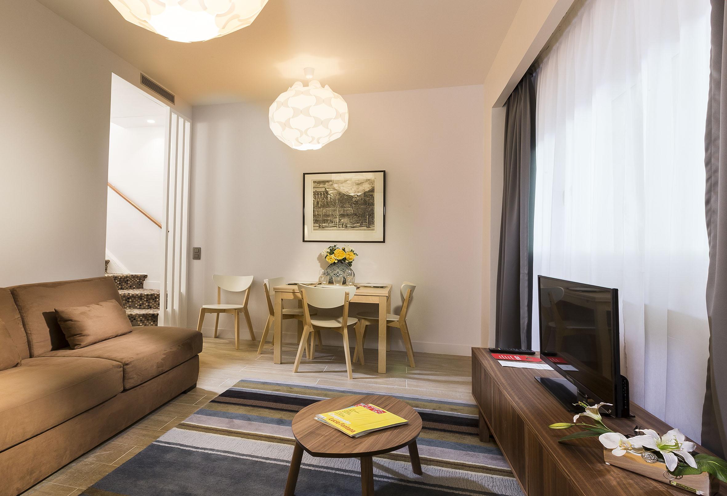Lena Hotel 3*