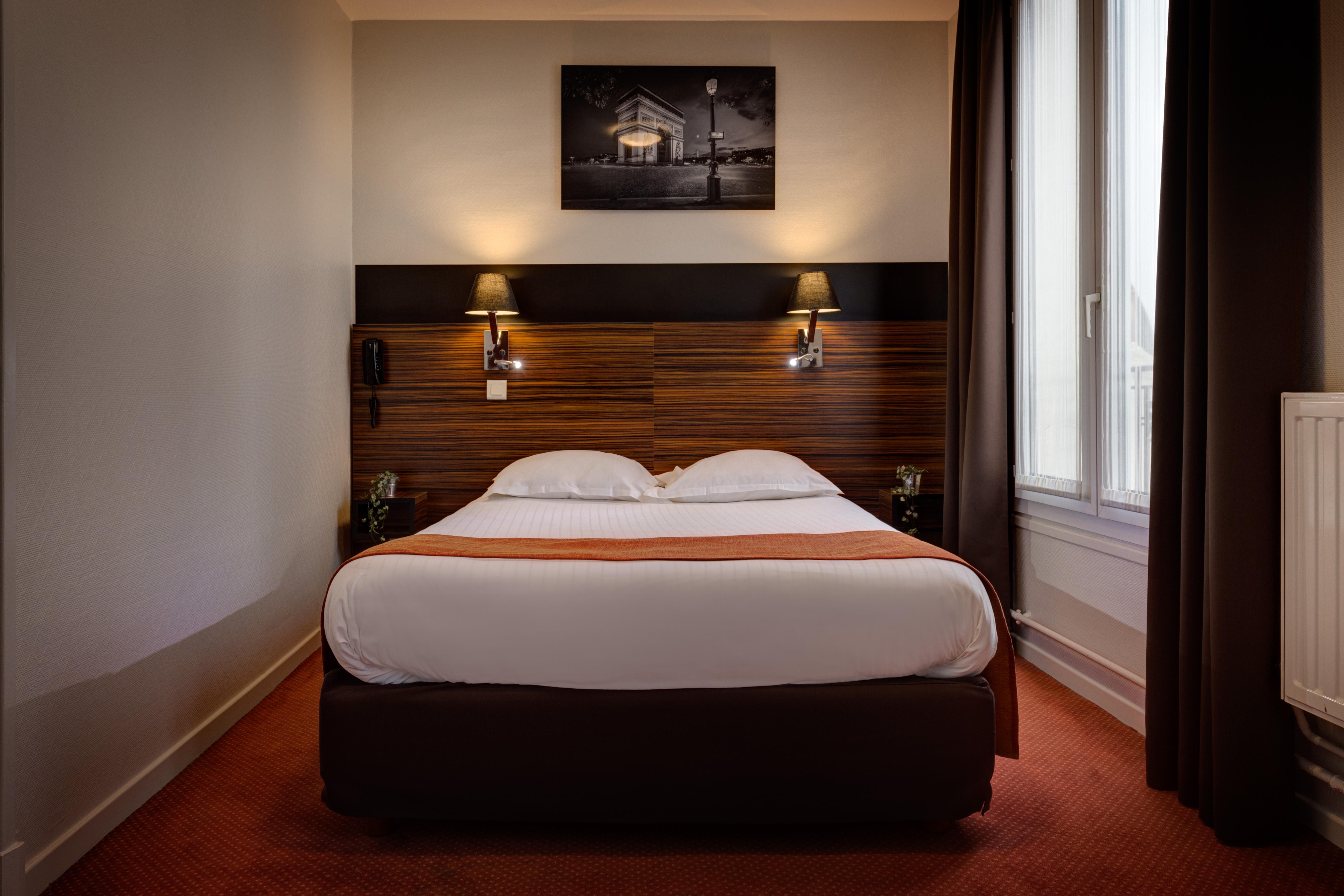 Lena Hotel Paris