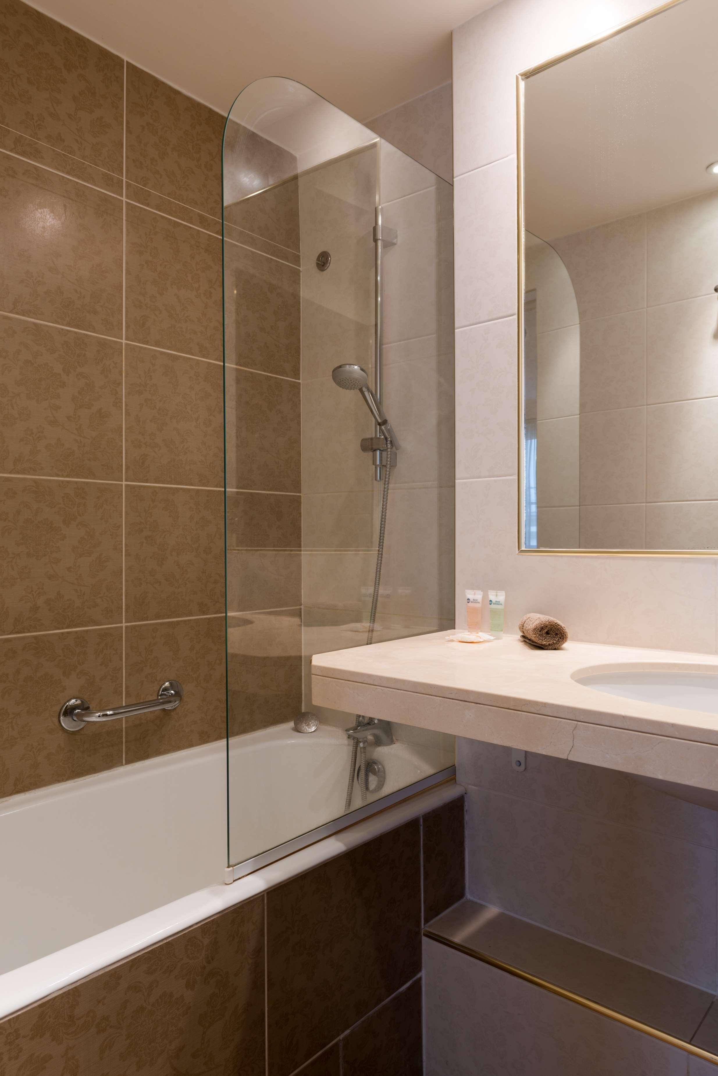 Gaillon Opera Hotel 3*