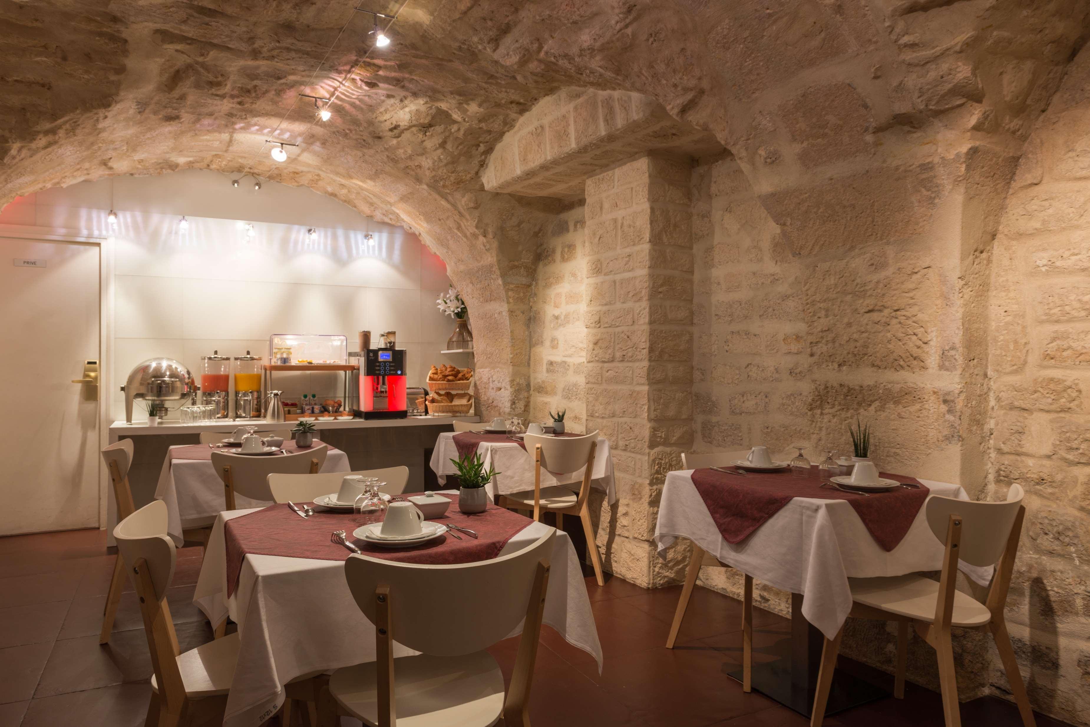 Gaillon Opera Hotel