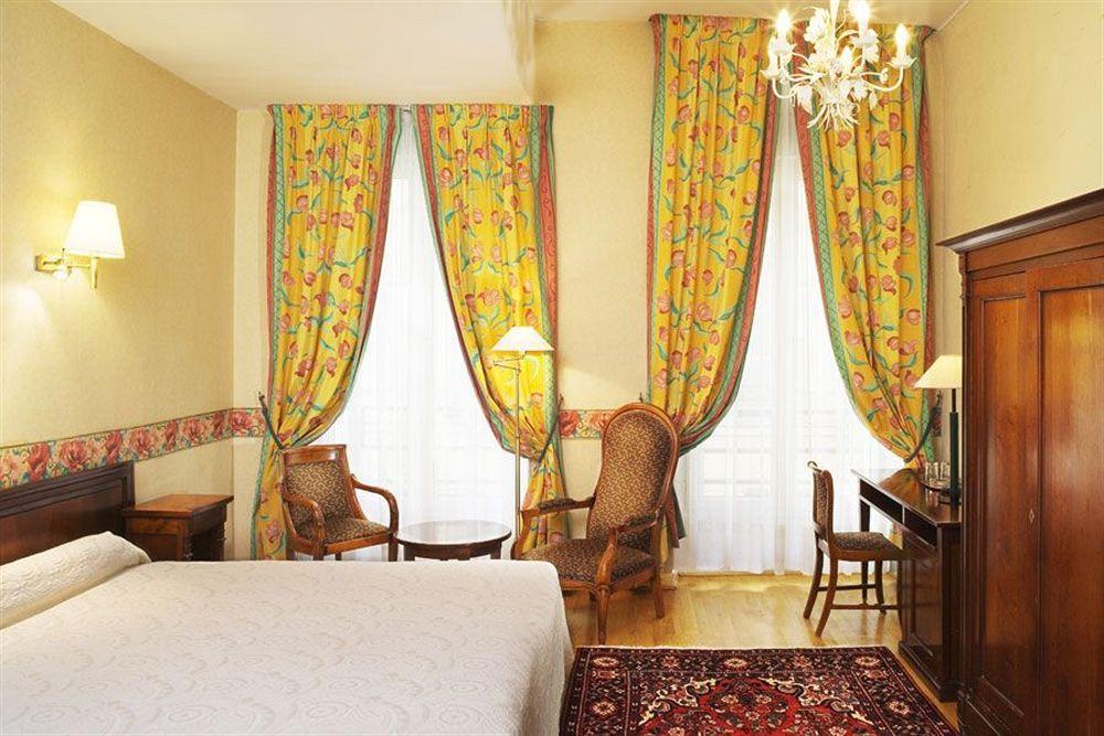 Hotel Du Palais Bourbon Paris