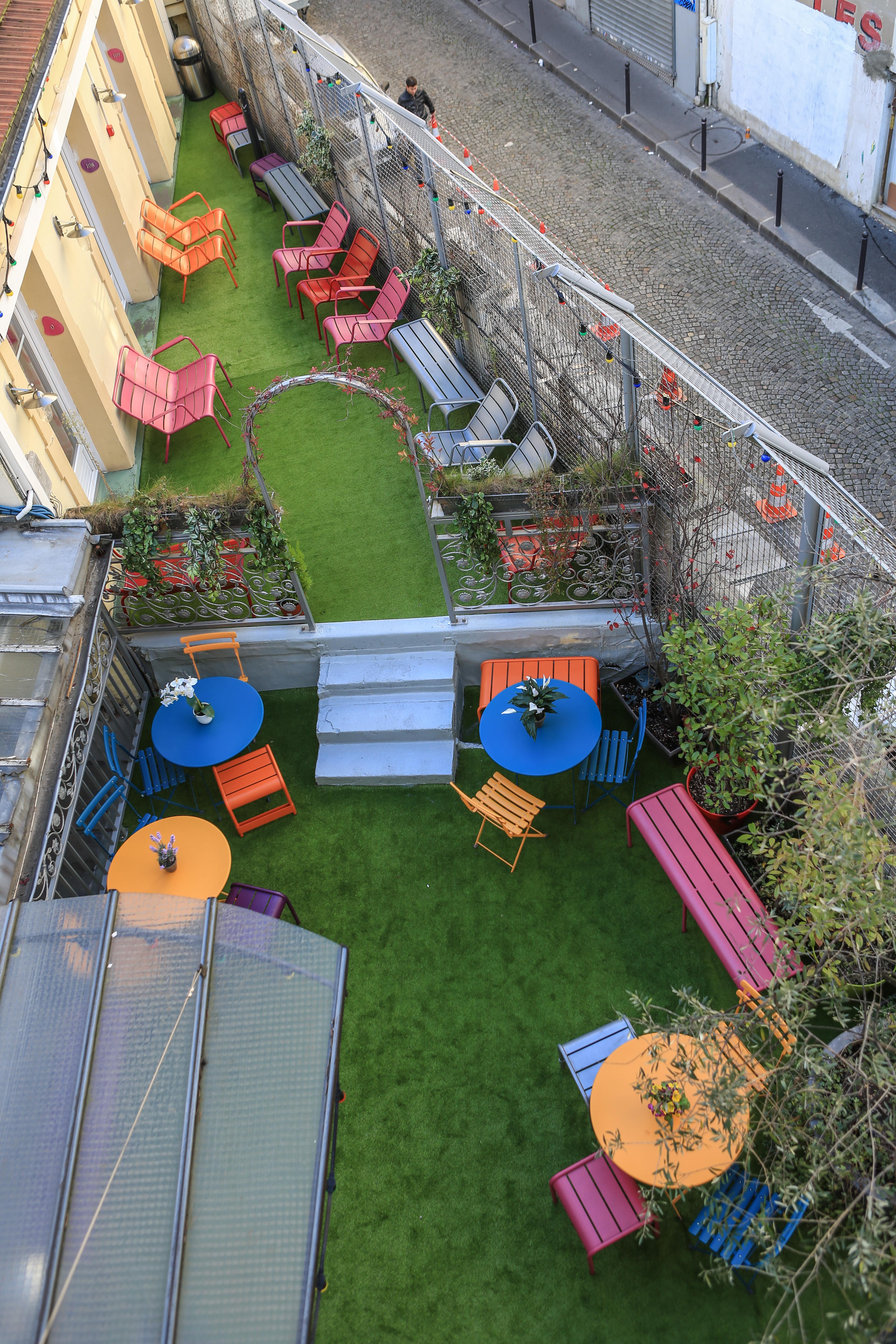 Albergue Le Village Montmartre By Hiphophostels *