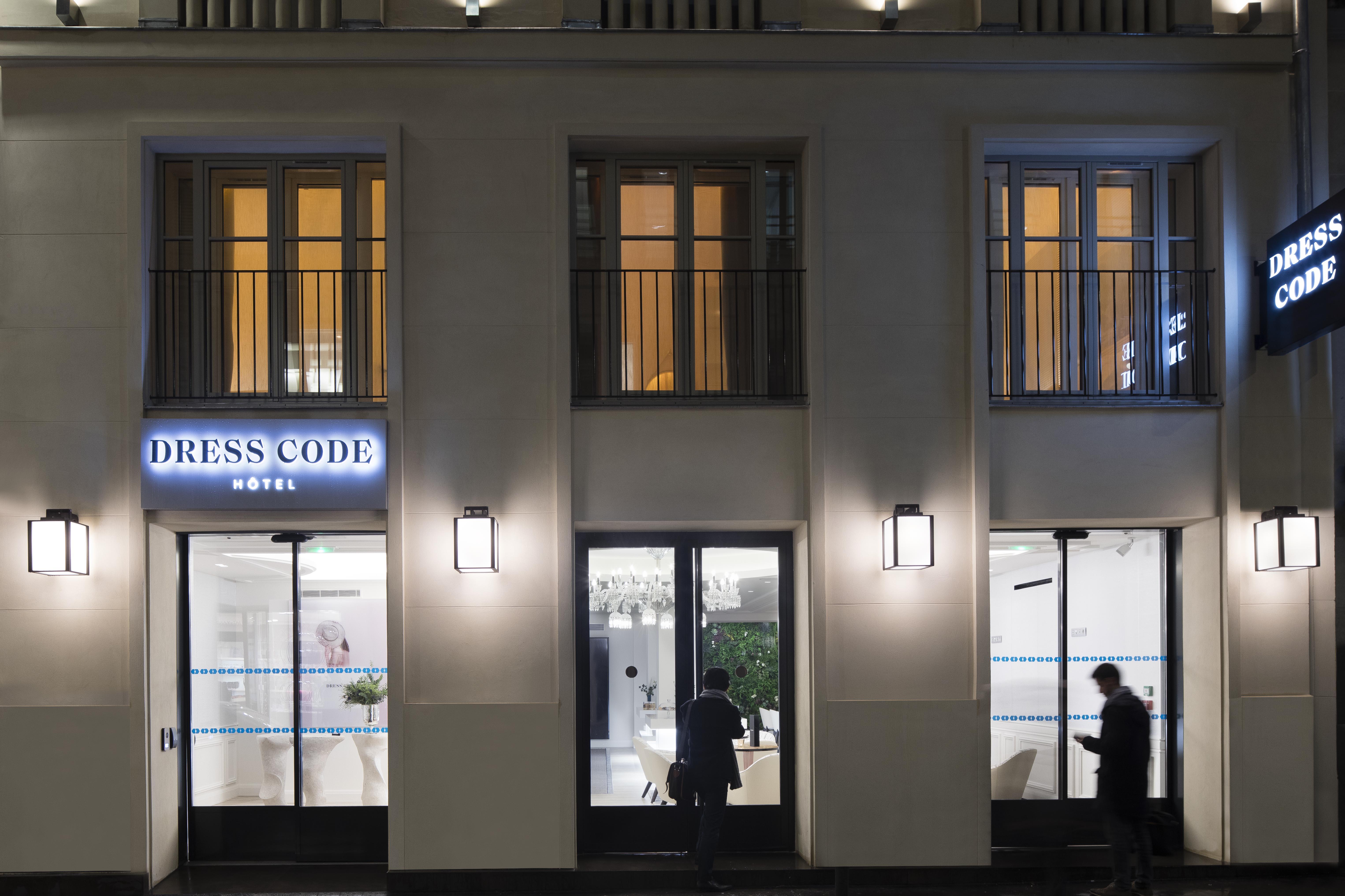 Dress Code Hotel Paris