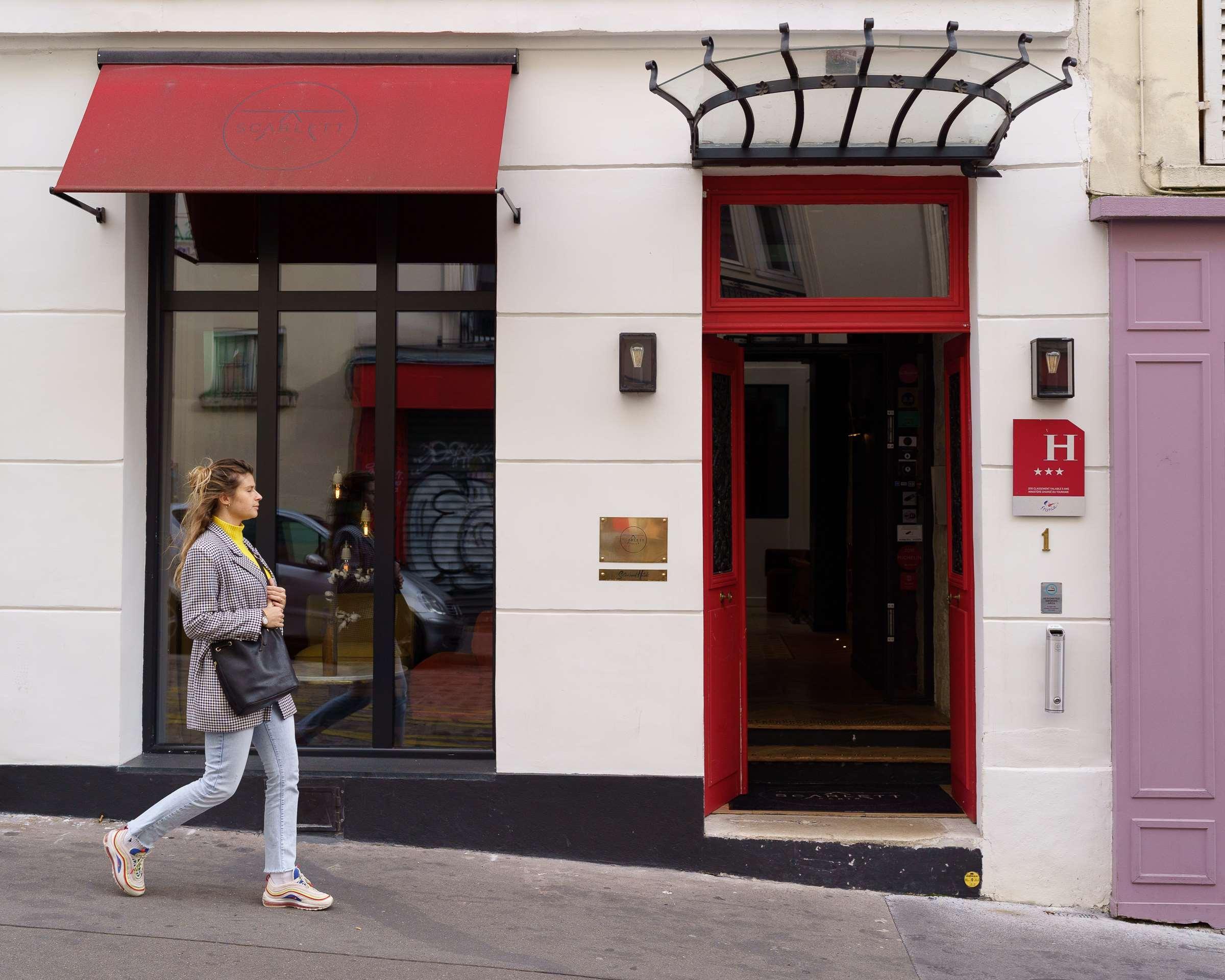 Scarlett Hotel 3*