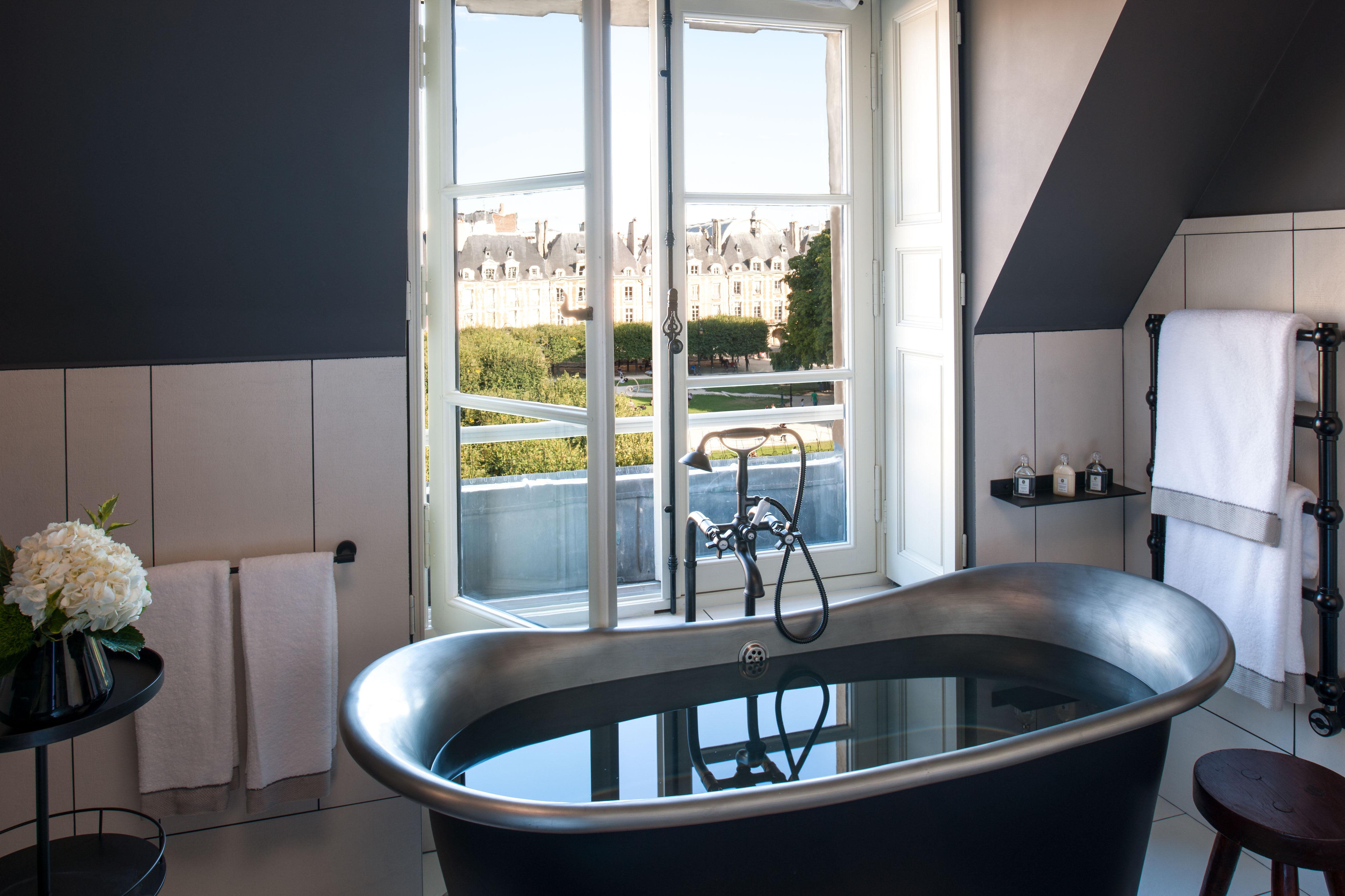 Cour Des Vosges - Evok Collection Paris