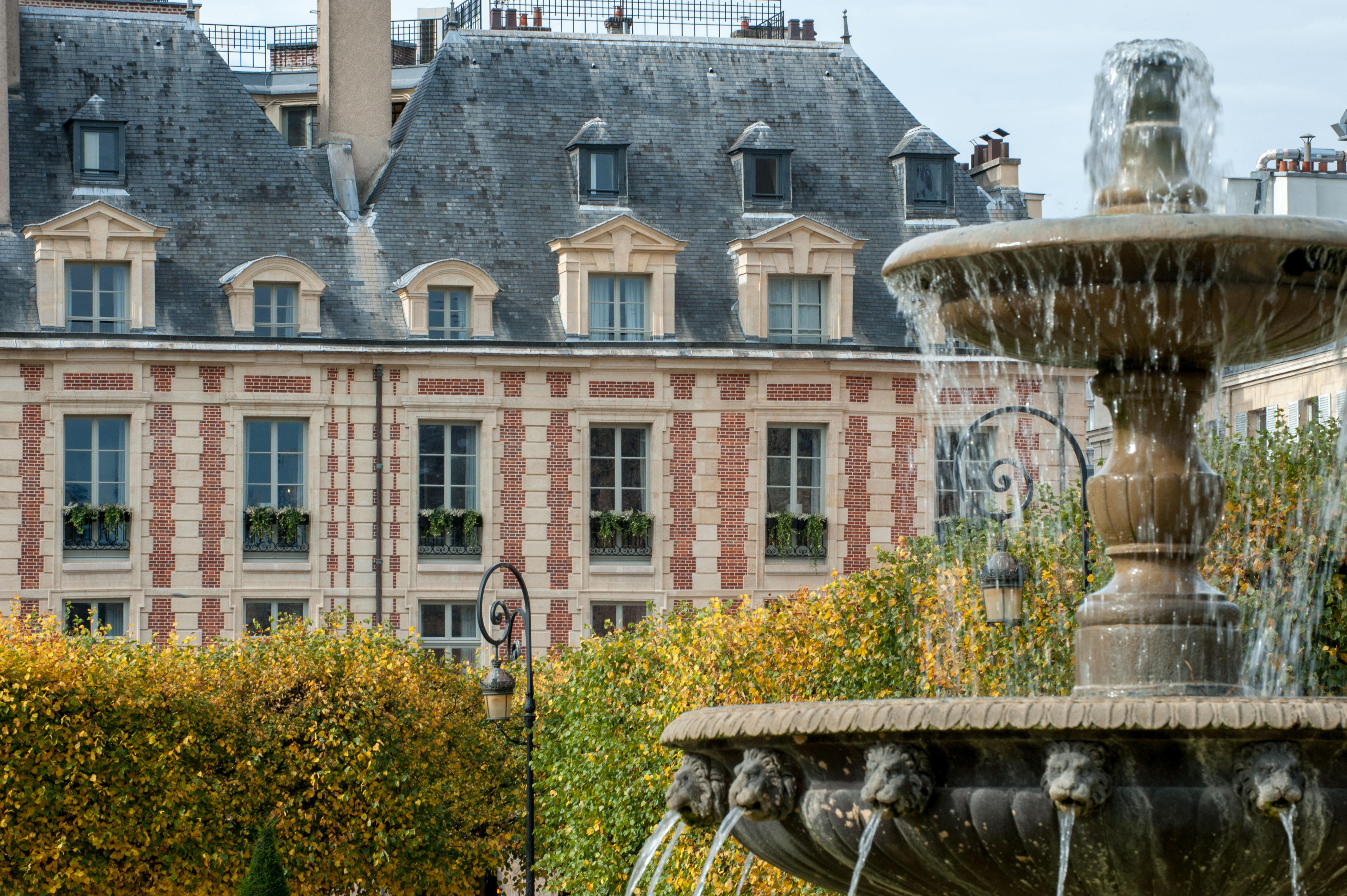 Hotel Cour Des Vosges - Evok Collection