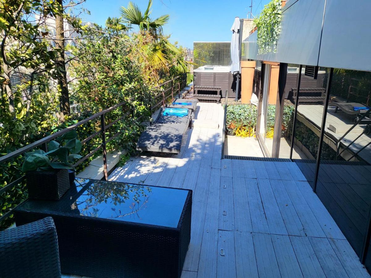 Penthouse Champs Elysees Above 5 Stars Berri Champs Elysees * Paris