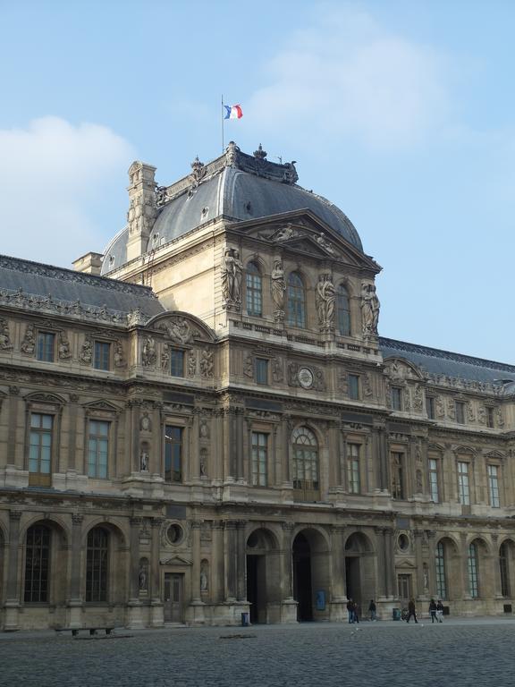 Chambre d hôte : Louvre Elegant Apt Suite