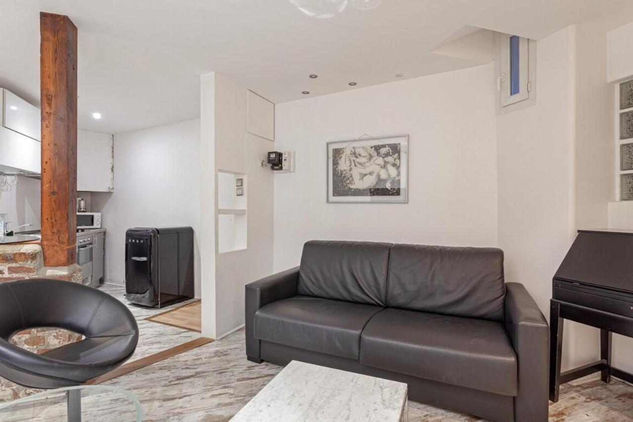 Bright 2 Bedroom In Appartement *