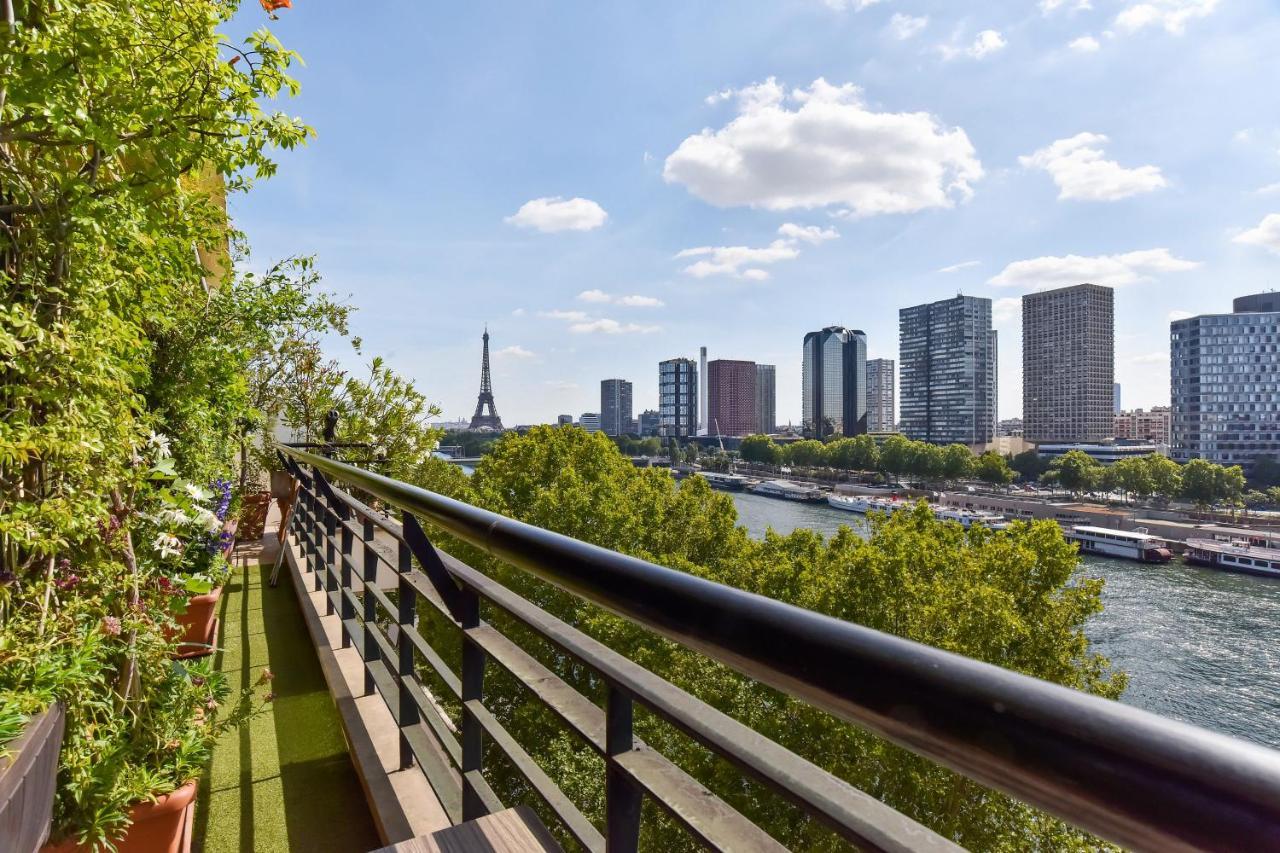 Eiffel Tower Mirabeau Bridge's Eagle Sight * Paris