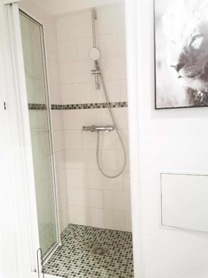 Studio Moderne, Lumineux Paris