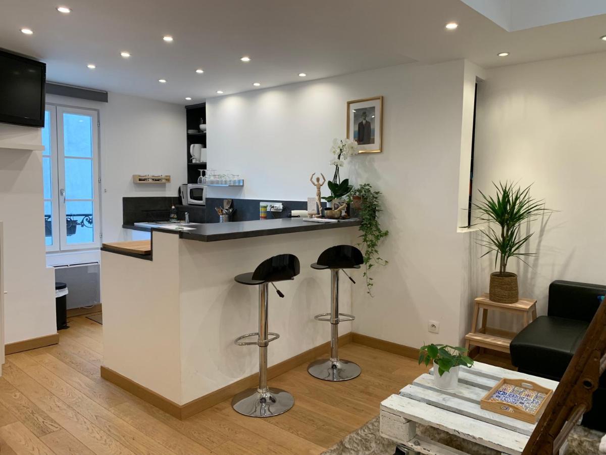 Lovely At Ile Saint-louis Apartment