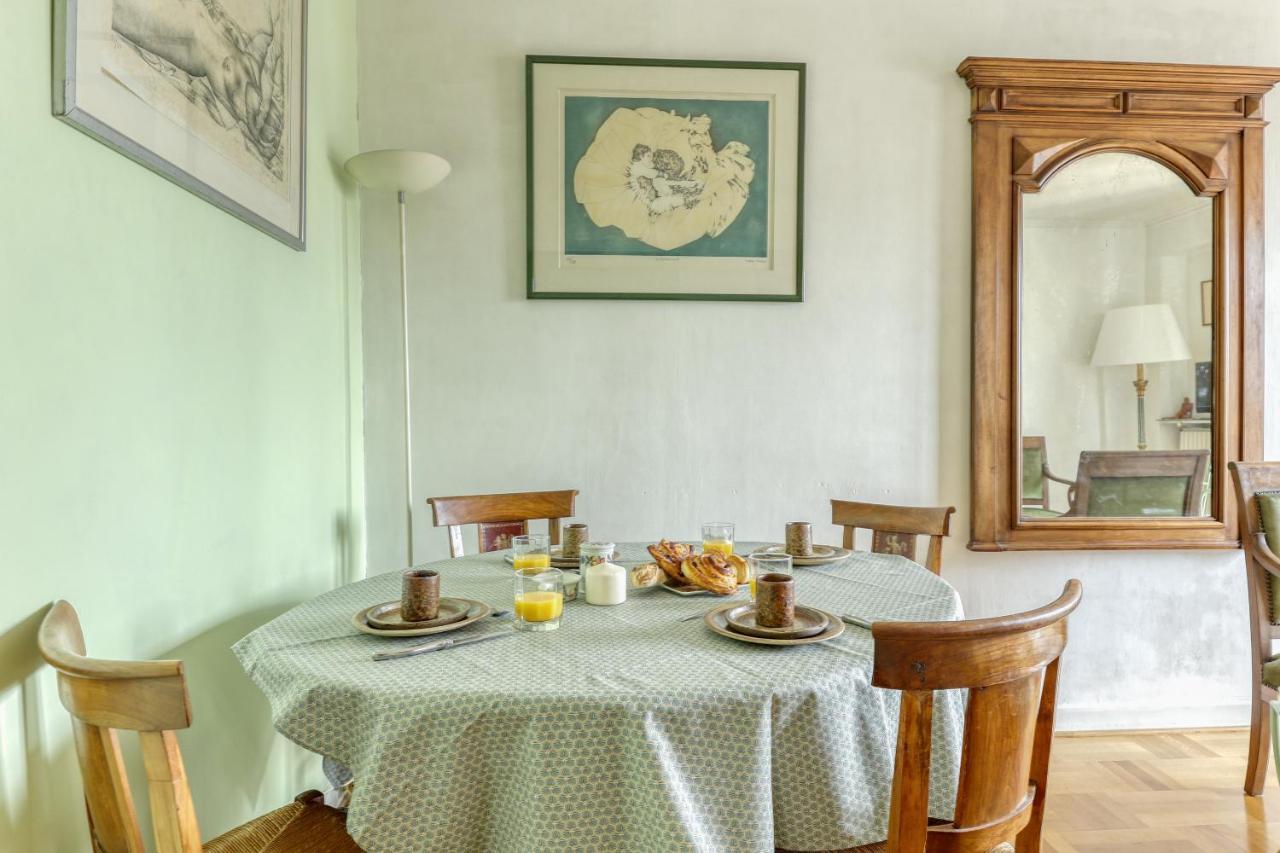 Large And Bright 2 Bdrs Flat With View - 20 Paris