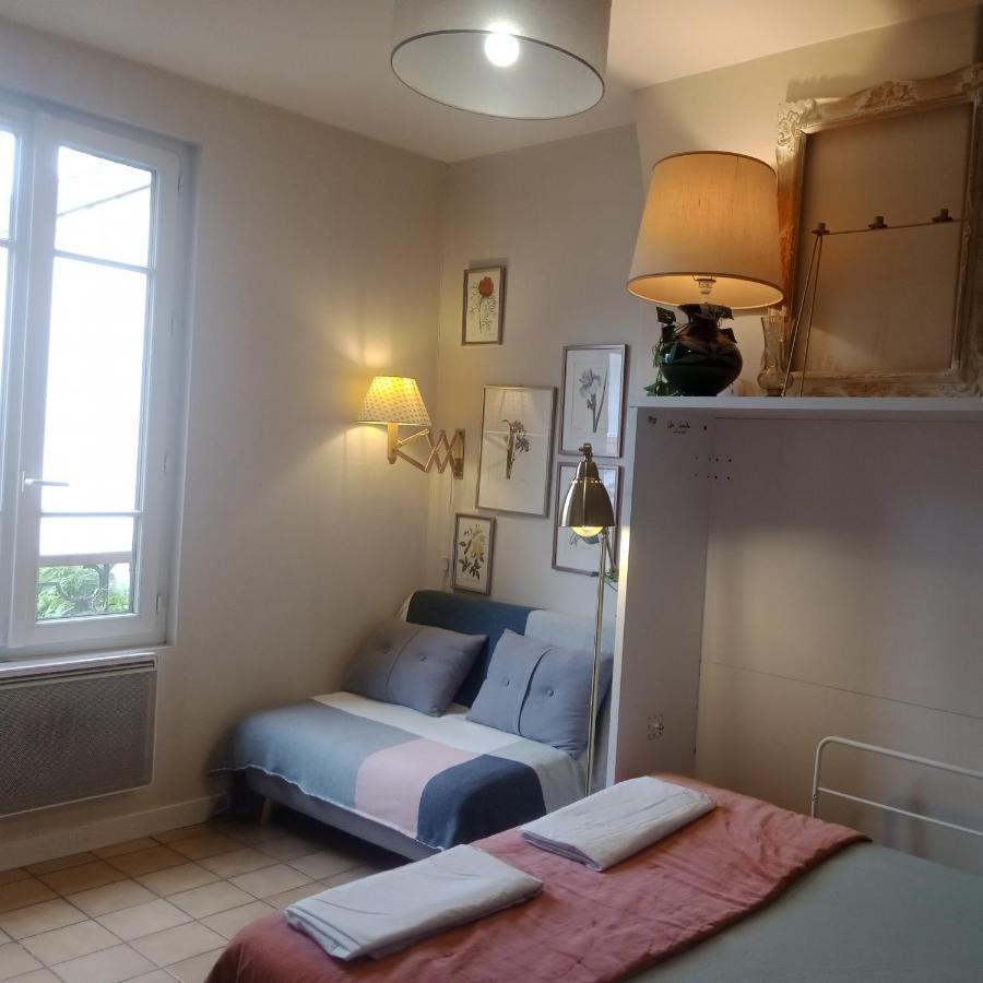 Authentic House Small, Bright And Calm