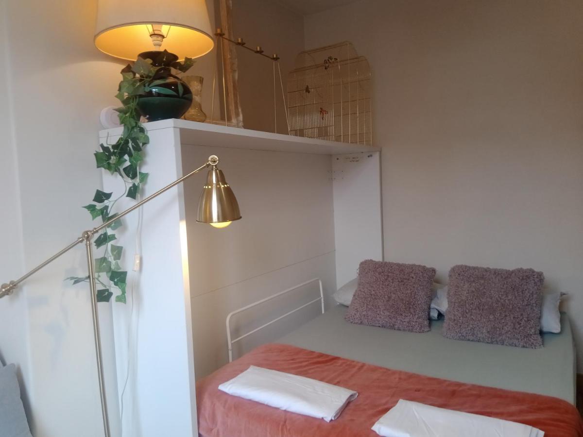 Apartment Authentic House Small, Bright And Calm