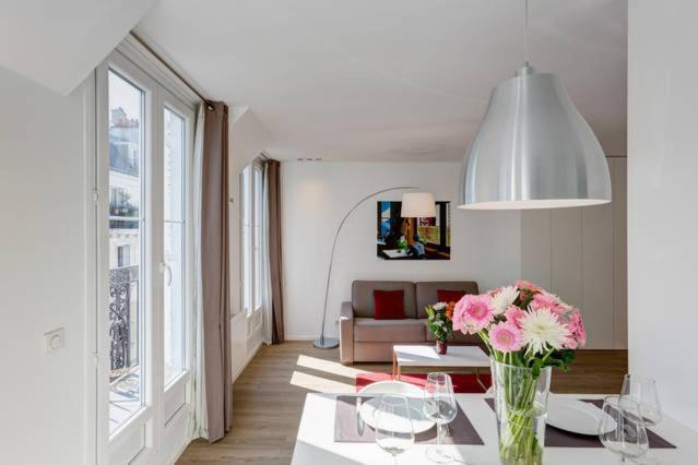 Apartment Champs Elysees