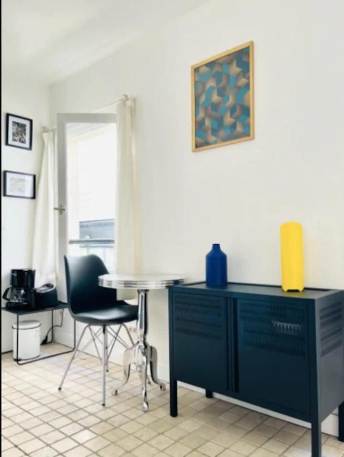 Apartment Unique And Bright Studio In