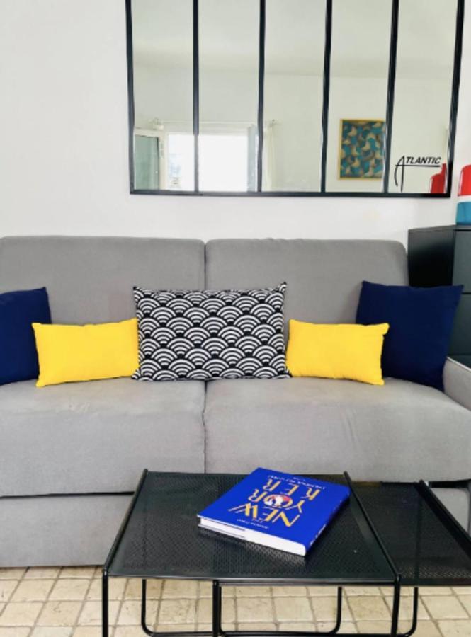 Apartment Unique And Bright Studio In Paris