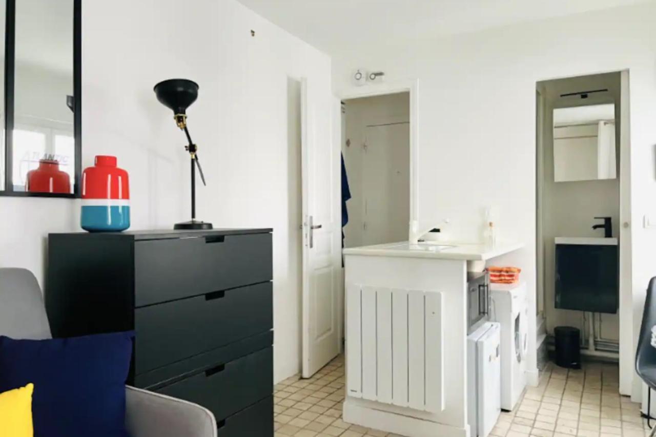 Apartment Unique And Bright Studio In Paris