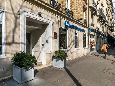 Hotel Montcalm 3*