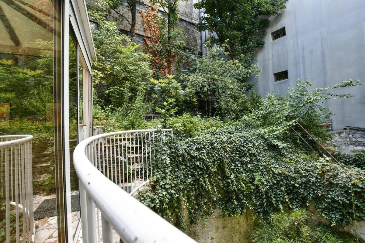 Avec Vue Sur Le Jardin Bohème Bachelet Appartement