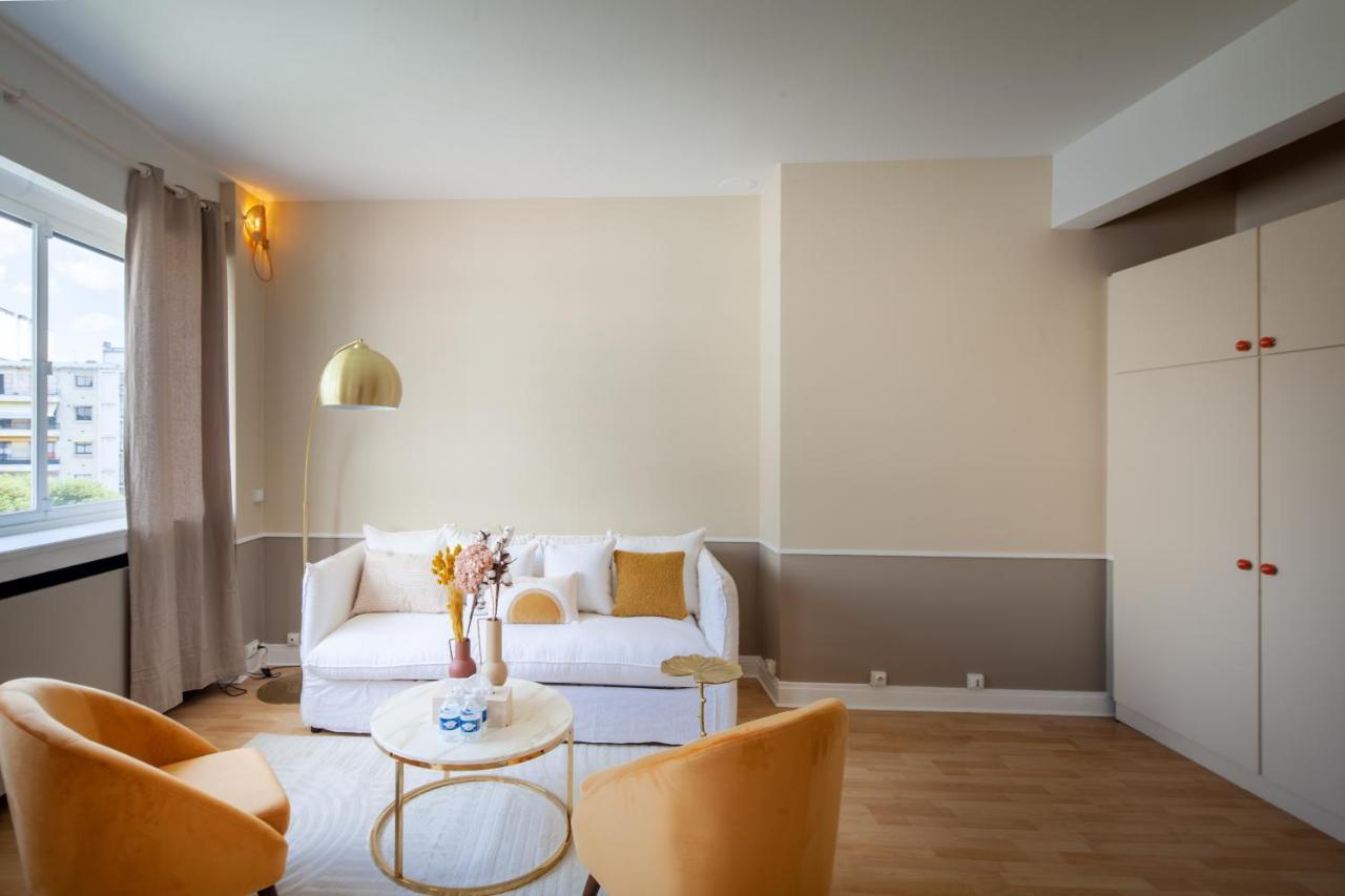 The Cozy Trocadero Apartment Paris