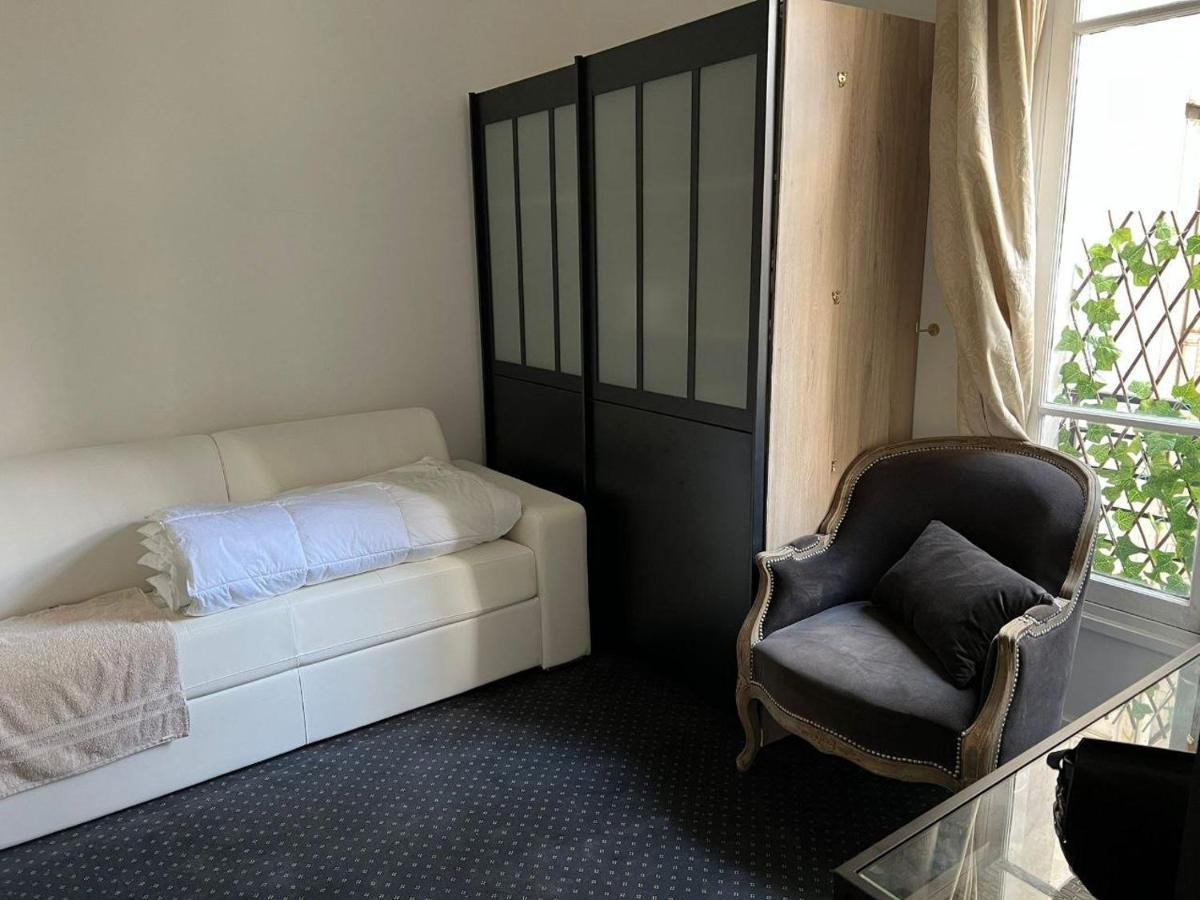 Studio Vaugirard * Paris
