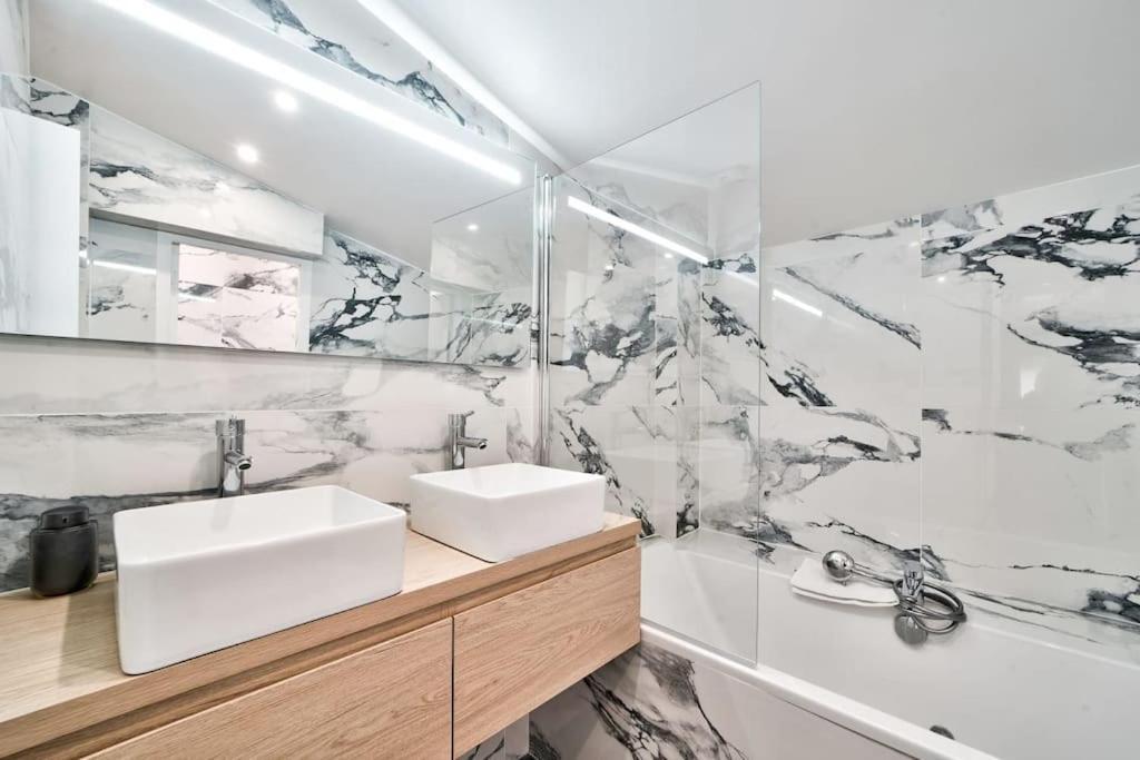 Splendide Pour 6 Proche Montmartre Apartment Paris