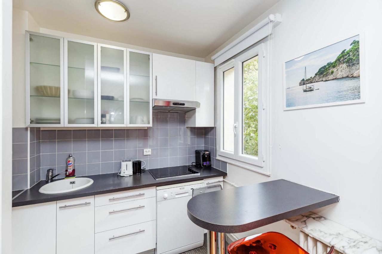 A Cosy Nest With A Balcony Near The Seine Apartment *