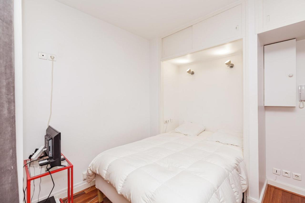 Apartment A Cosy Nest With A Balcony Near The Seine *