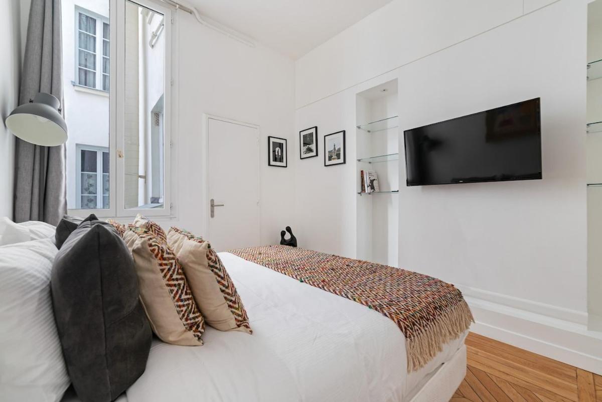 Apartment Pick A Flat's Apartments- Rue Richelieu Paris
