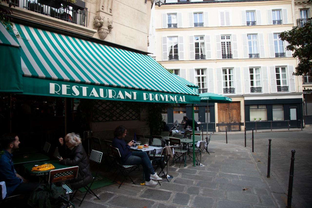 Le Marais Typical