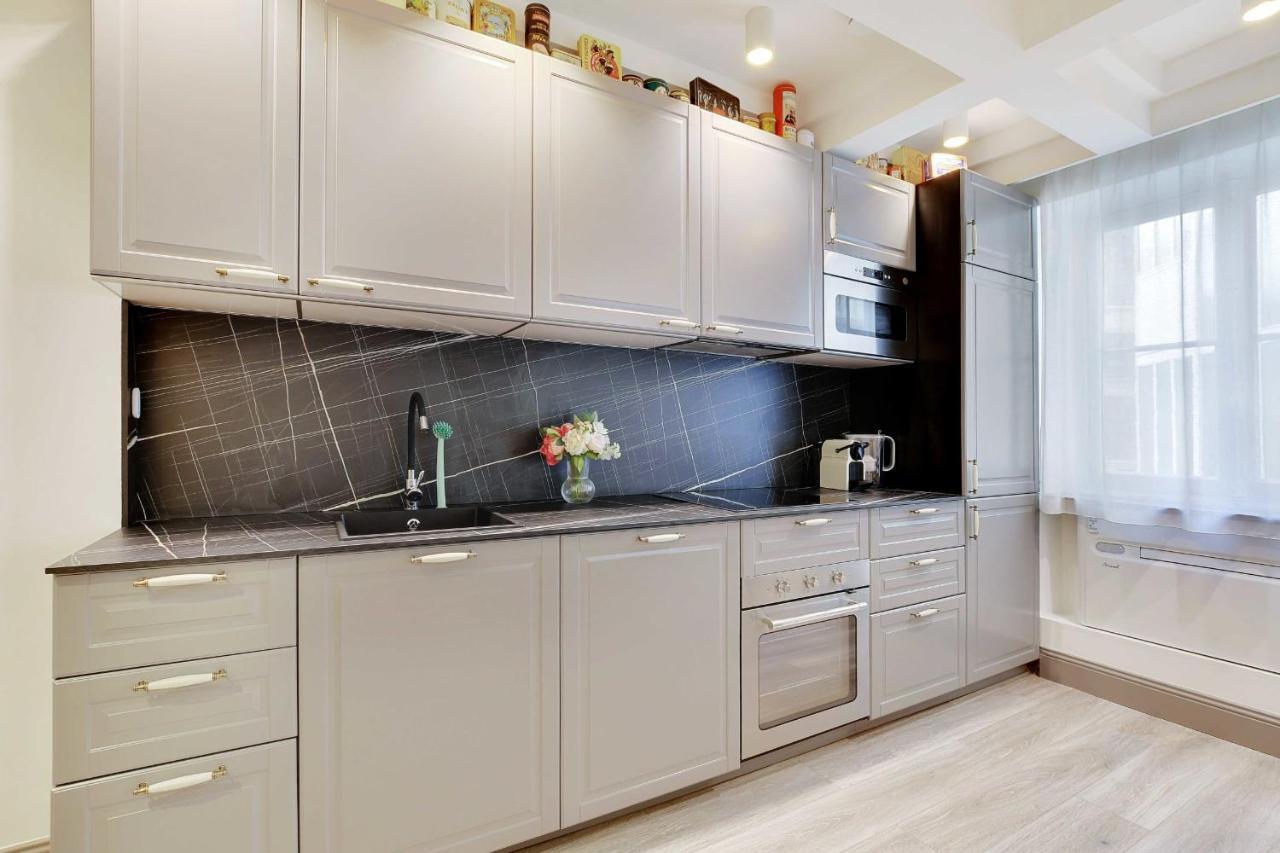 Appartement Magnifique - 2br - 6p - Place De L'etoile Paris